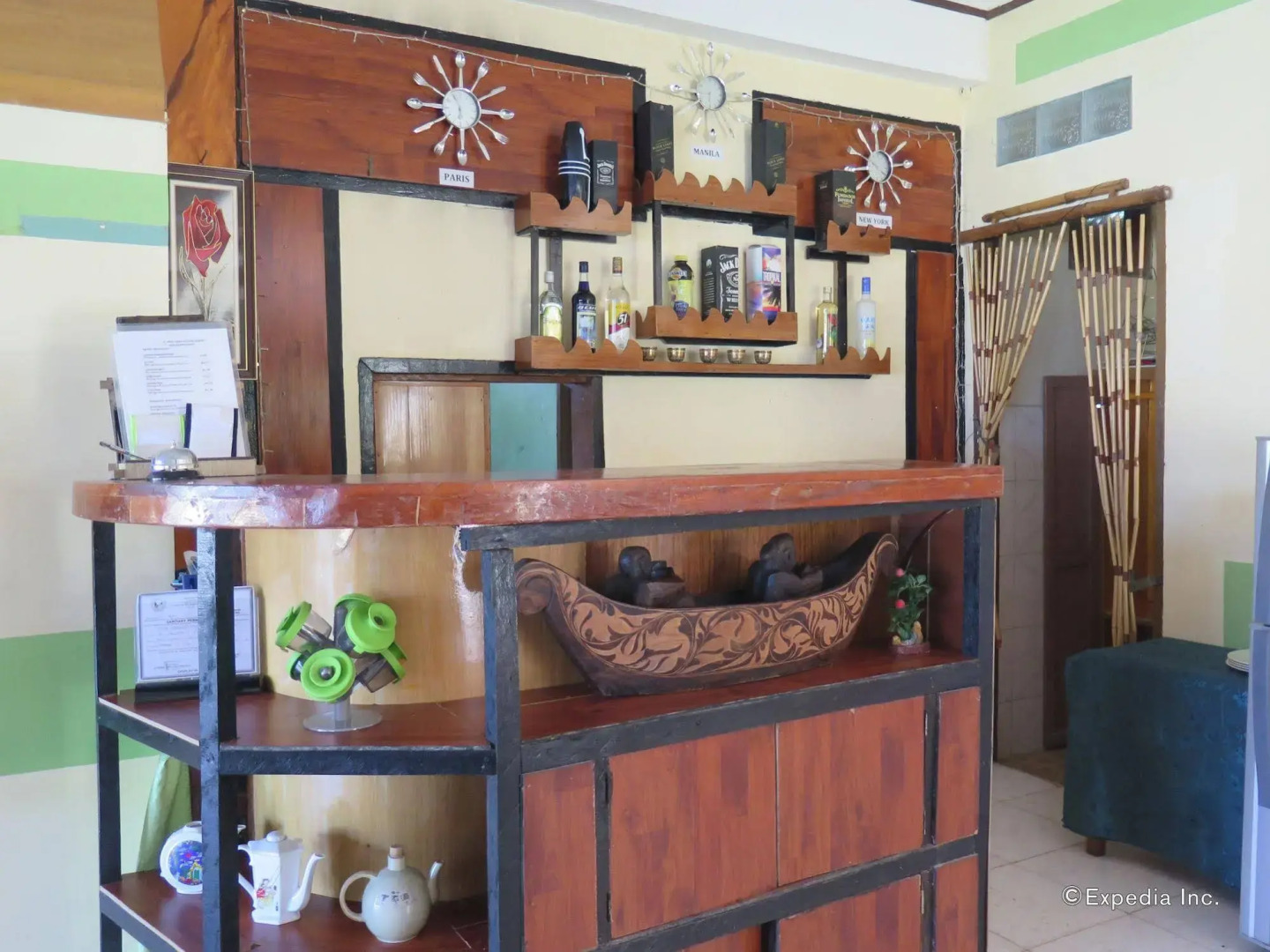 Four Seasons Seaview Hotel