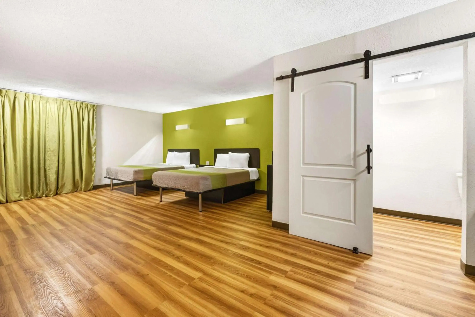 Motel 6 Indianapolis, IN