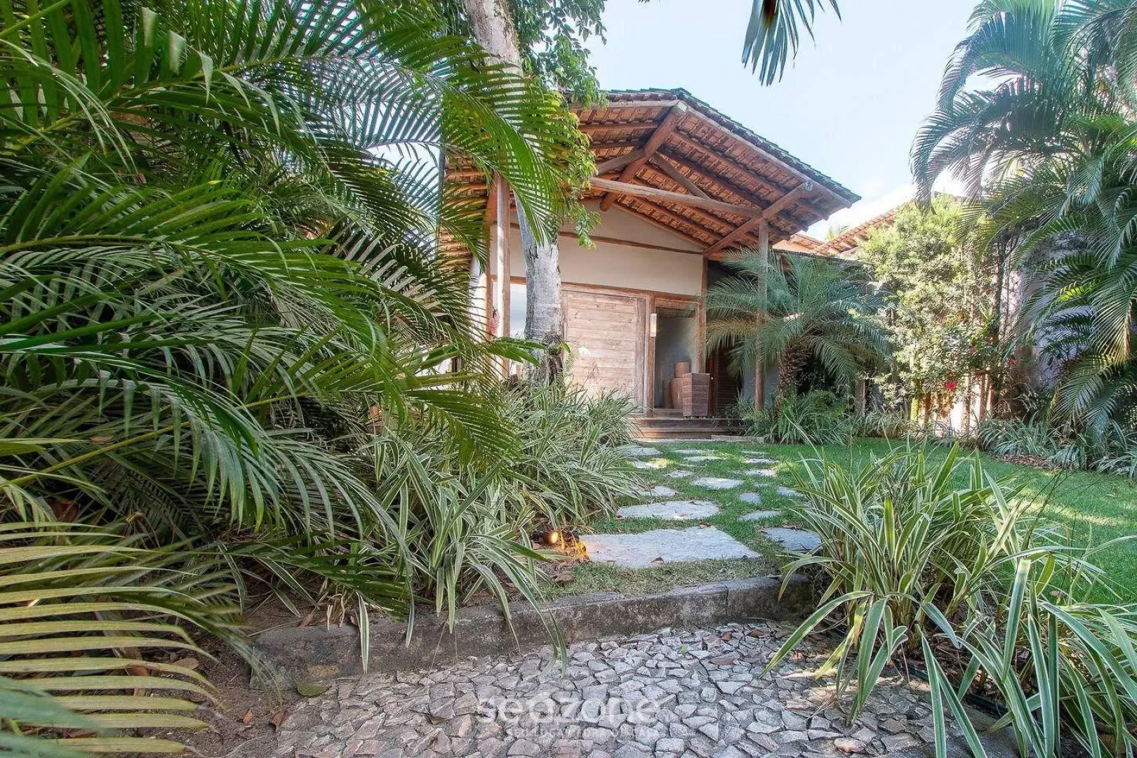 Casa de férias com piscina e churrasqueira ACC519