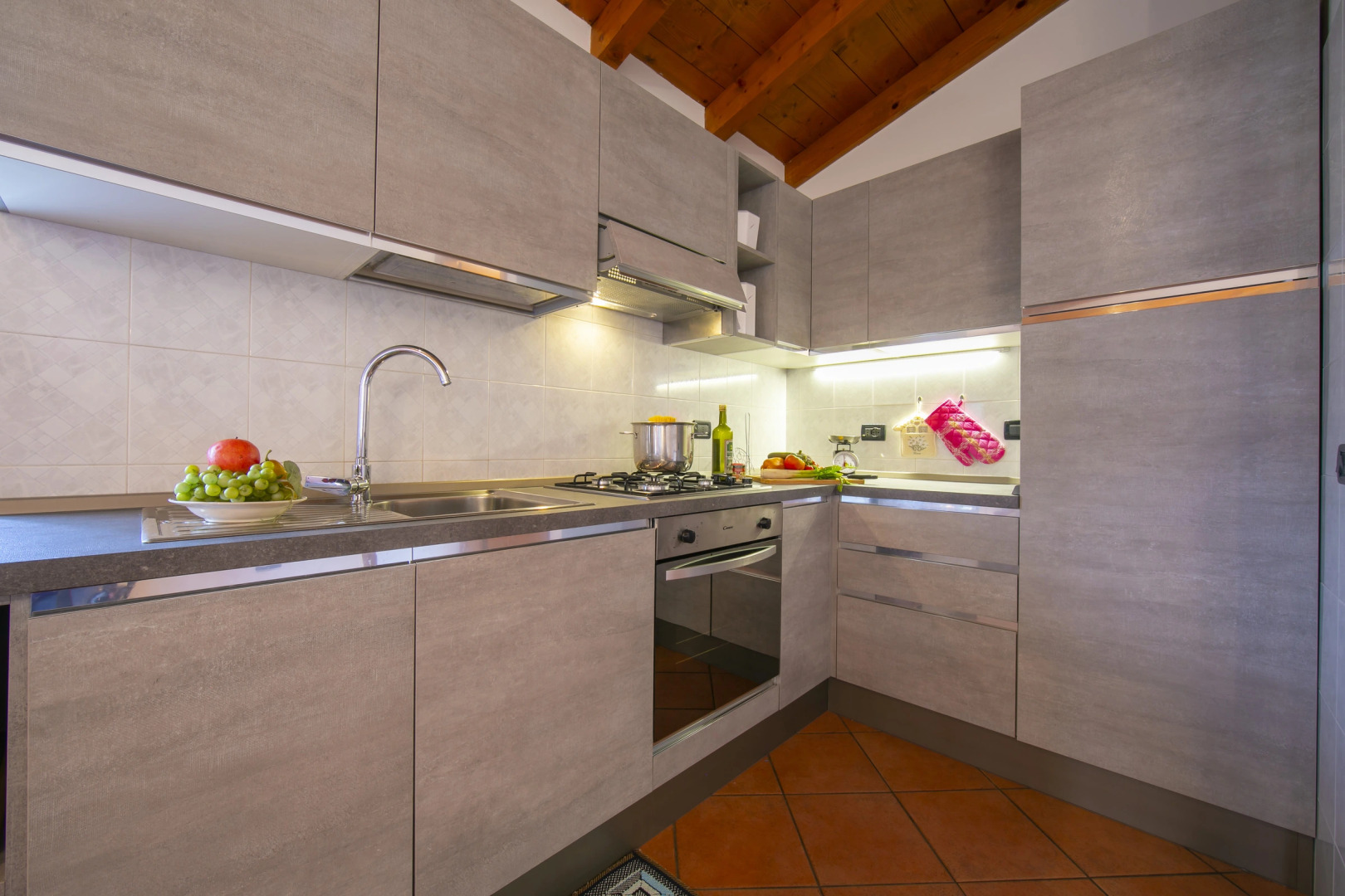 Suna Beach Apartment