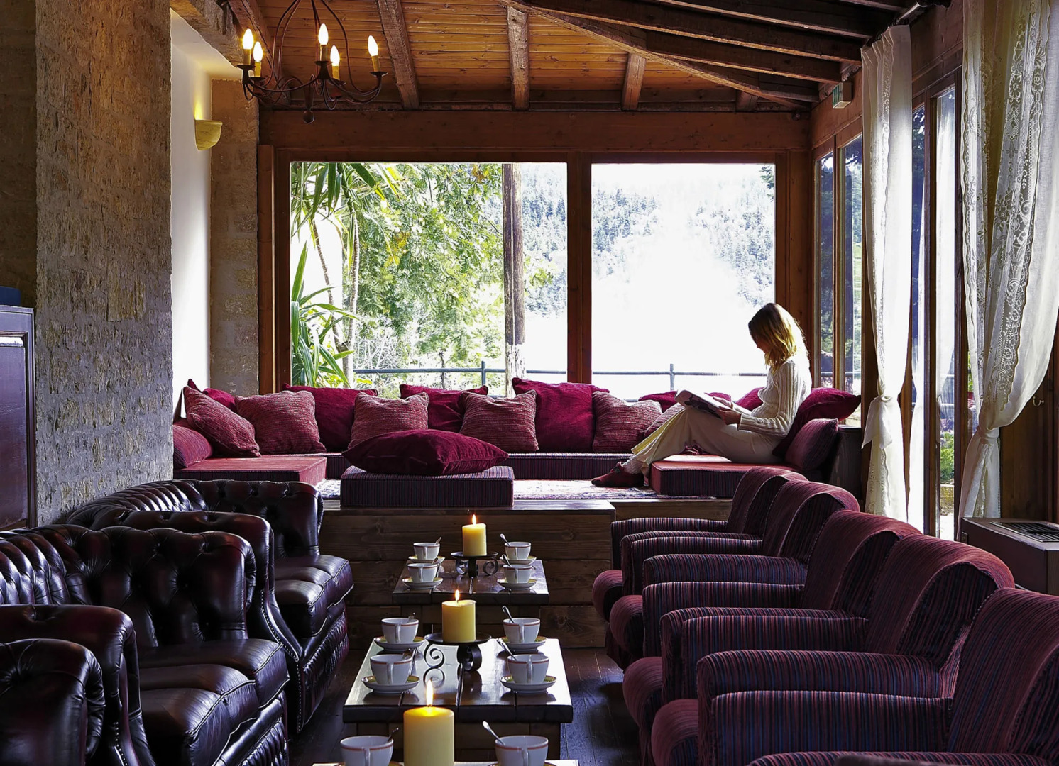 Country Club Hotel & Suites