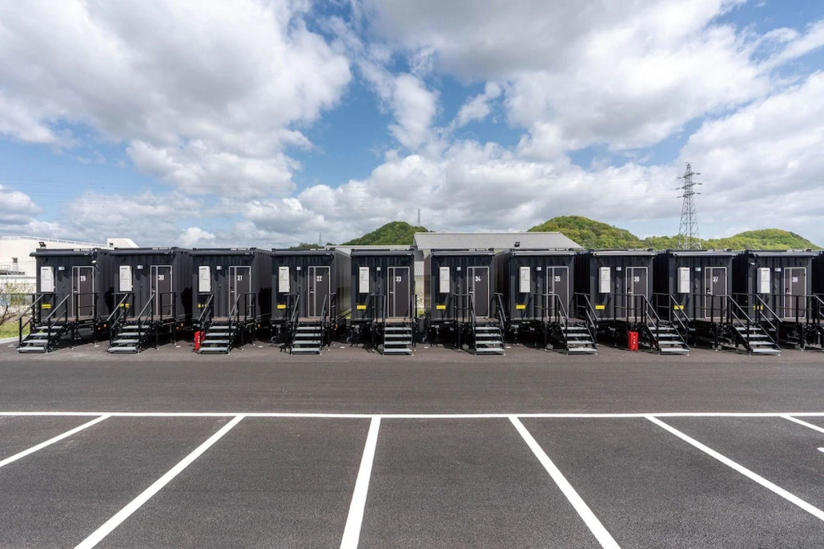 HOTEL R9 The Yard Kanra