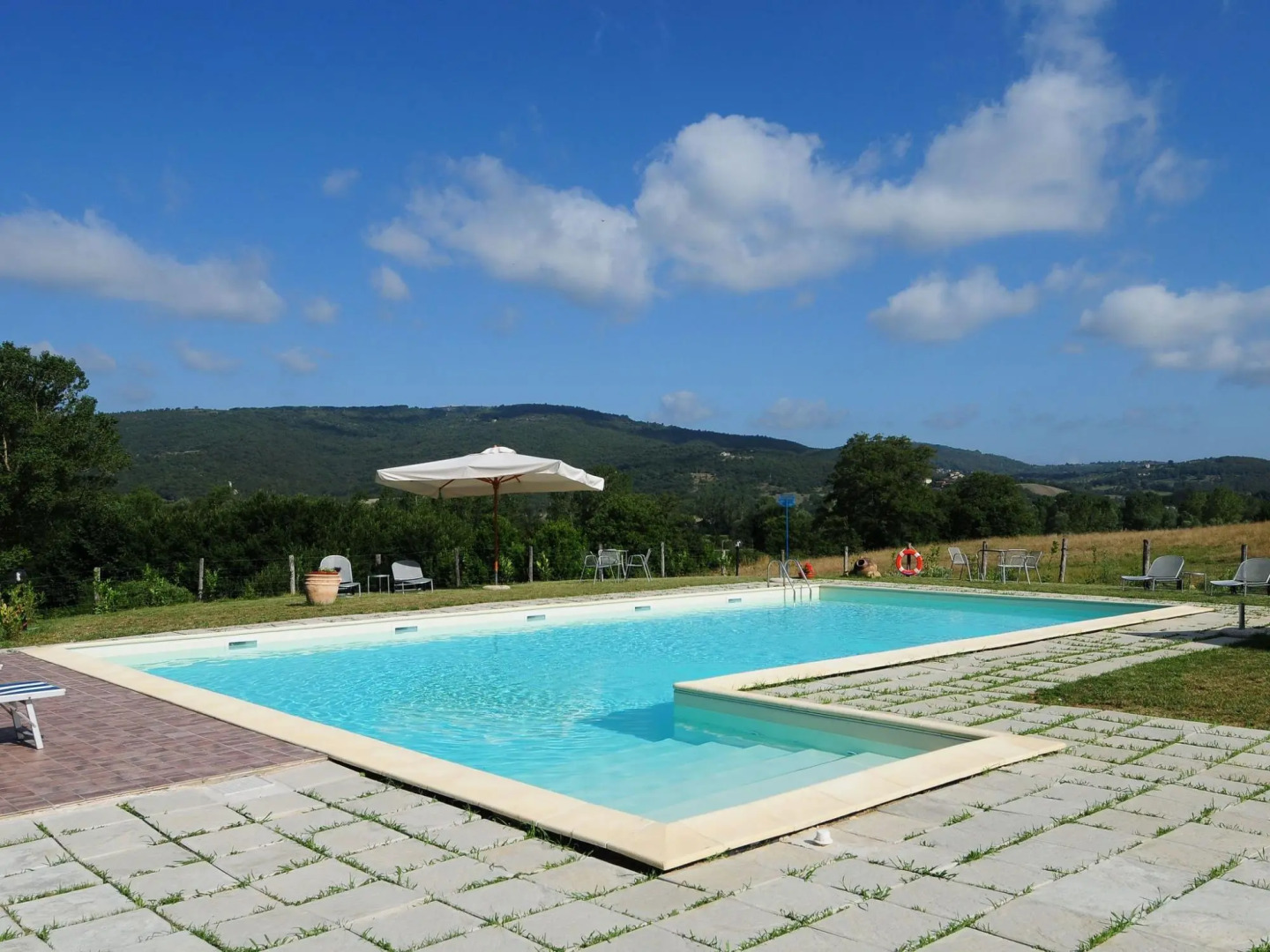 Stunning Farmhouse in Passignano with Swimming Pool