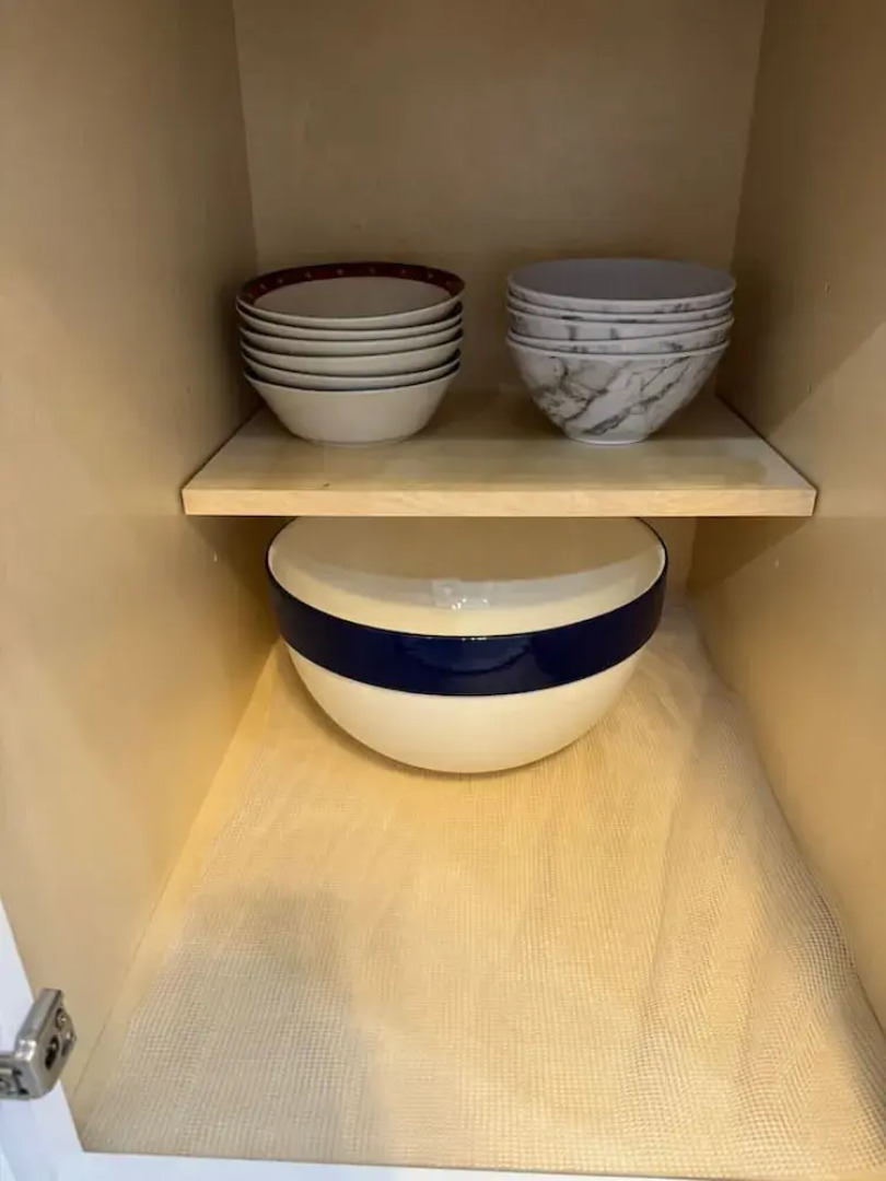 Fresh Renovated Pool Home w 5 Bedrooms Near Beach