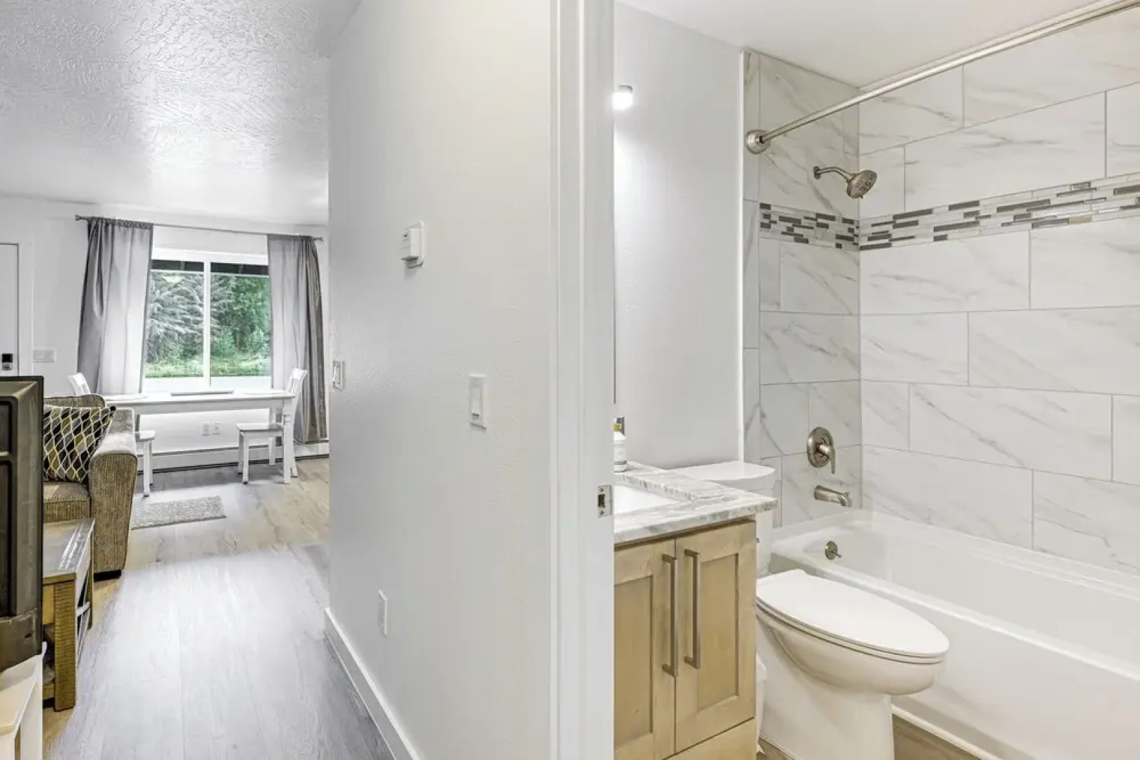 Walk to Parks: Snug Soldotna Sanctuary!