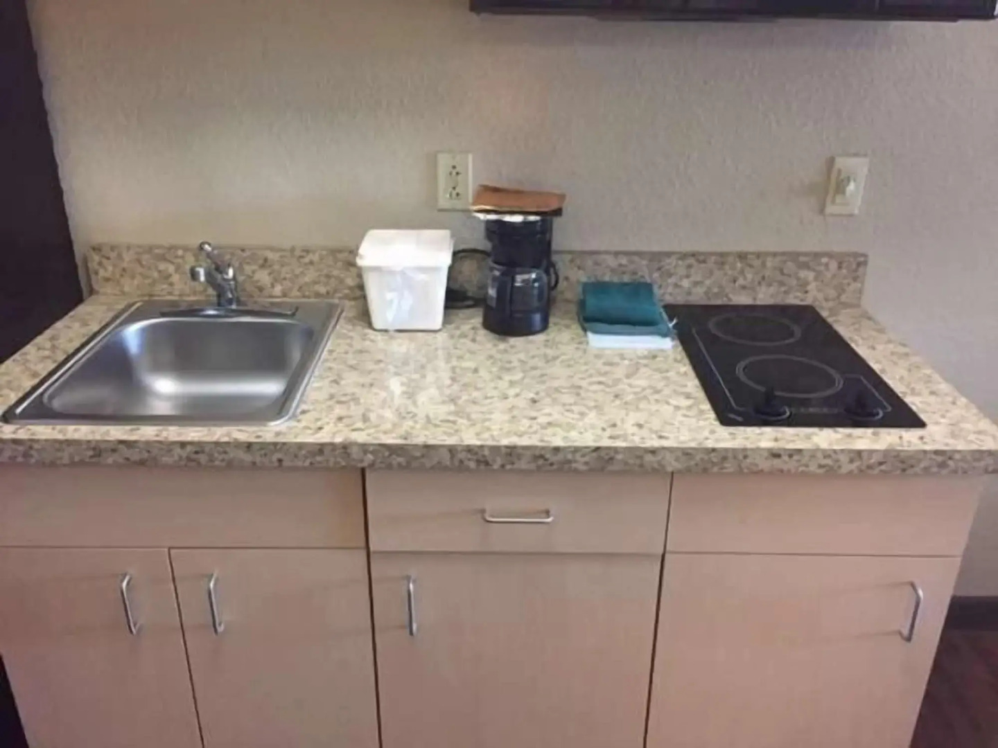 Studio 6 Lenexa, KS - Overland Park