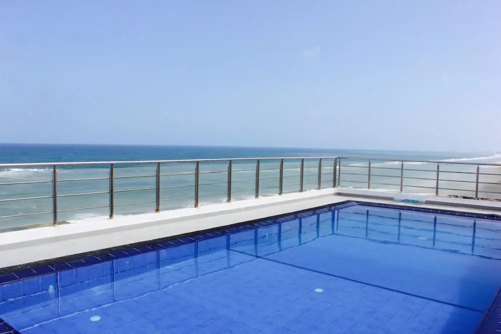 CUBEZ Capsule Hotels Colombo Beach - Hostel