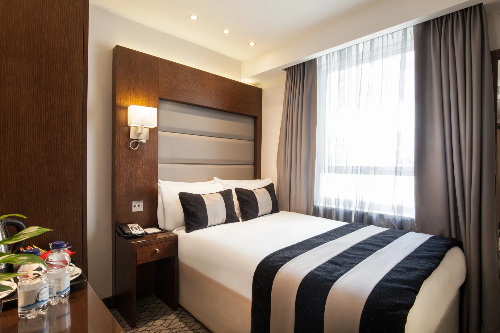 Park Grand Paddington Court