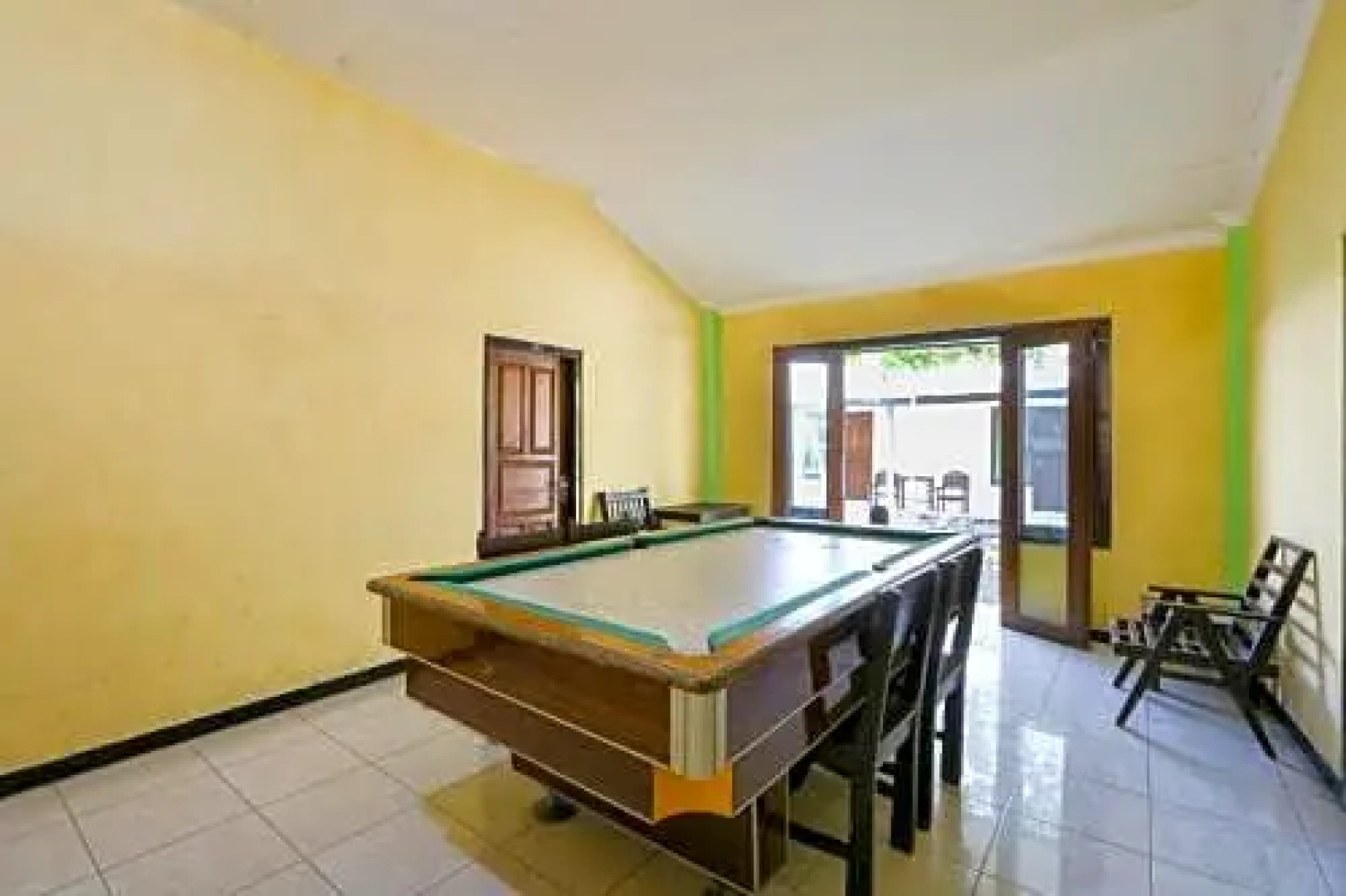 SPOT ON 2422 Hotel Moga Sari