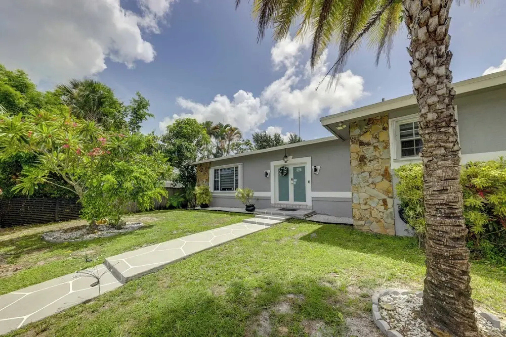 Private Oasis in West Park Near the Beach!