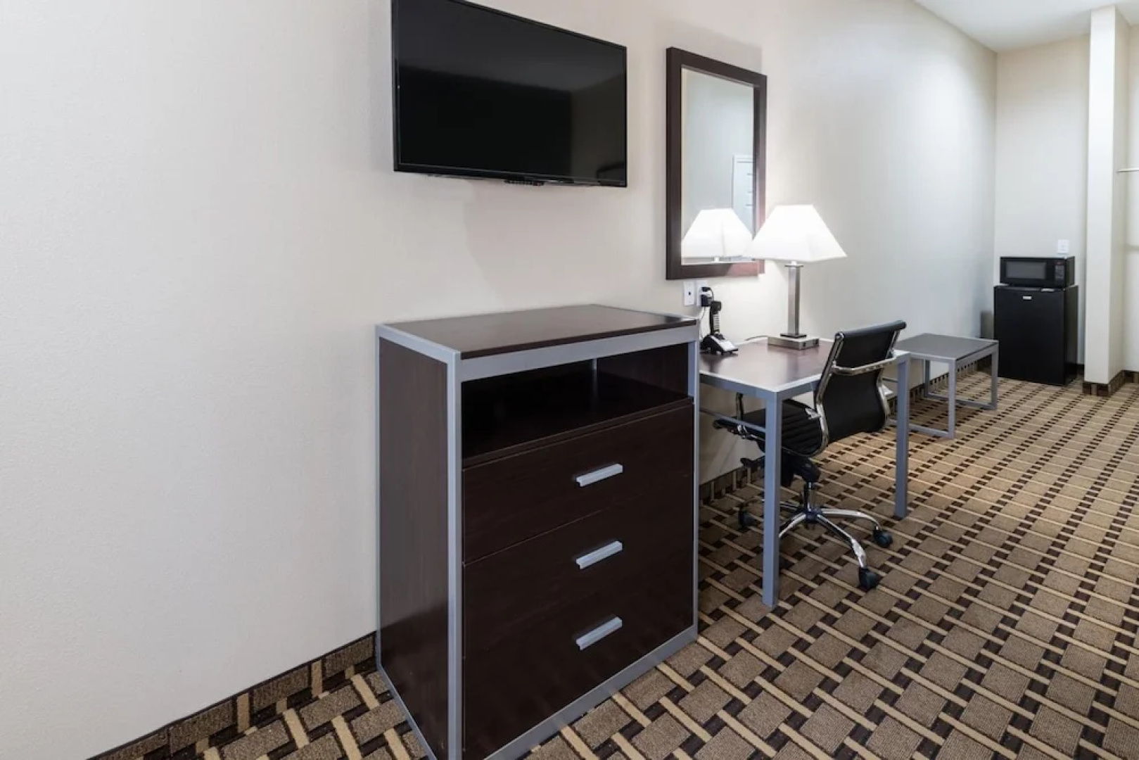 Scottish Inns & Suites