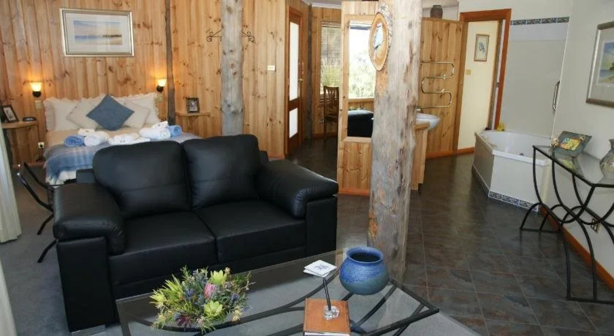 Bed in the Treetops Bed & Breakfast