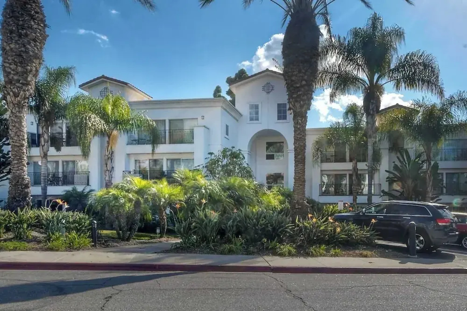 Southern Exposure w/ Private Balcony