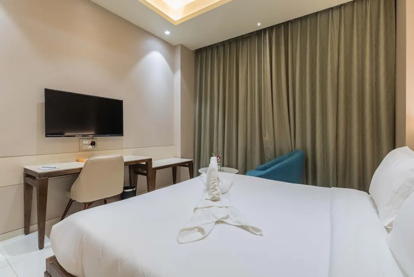 Maharaja Agrasen Palace - Pure Vegetarian