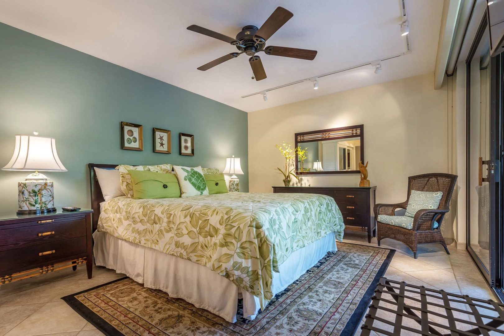 Polo Beach Club Vacation Rentals - APlus Resorts