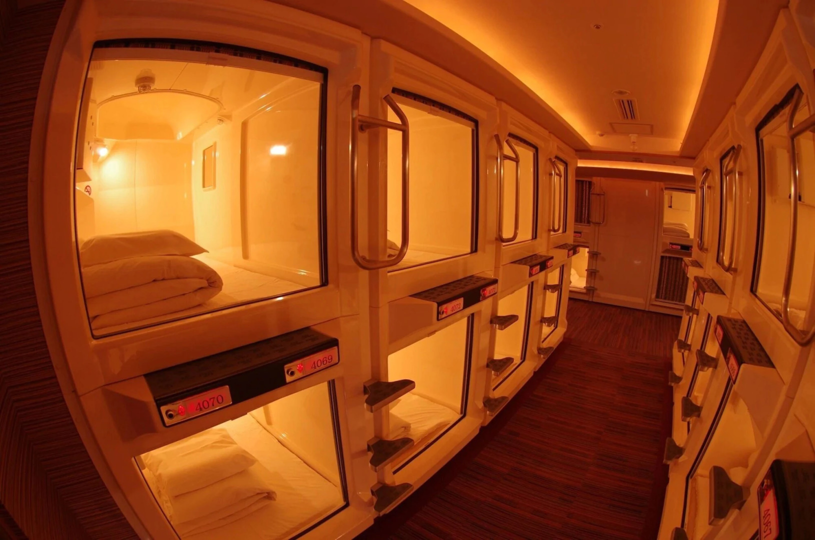 Capsule inn Osaka - Caters to Men