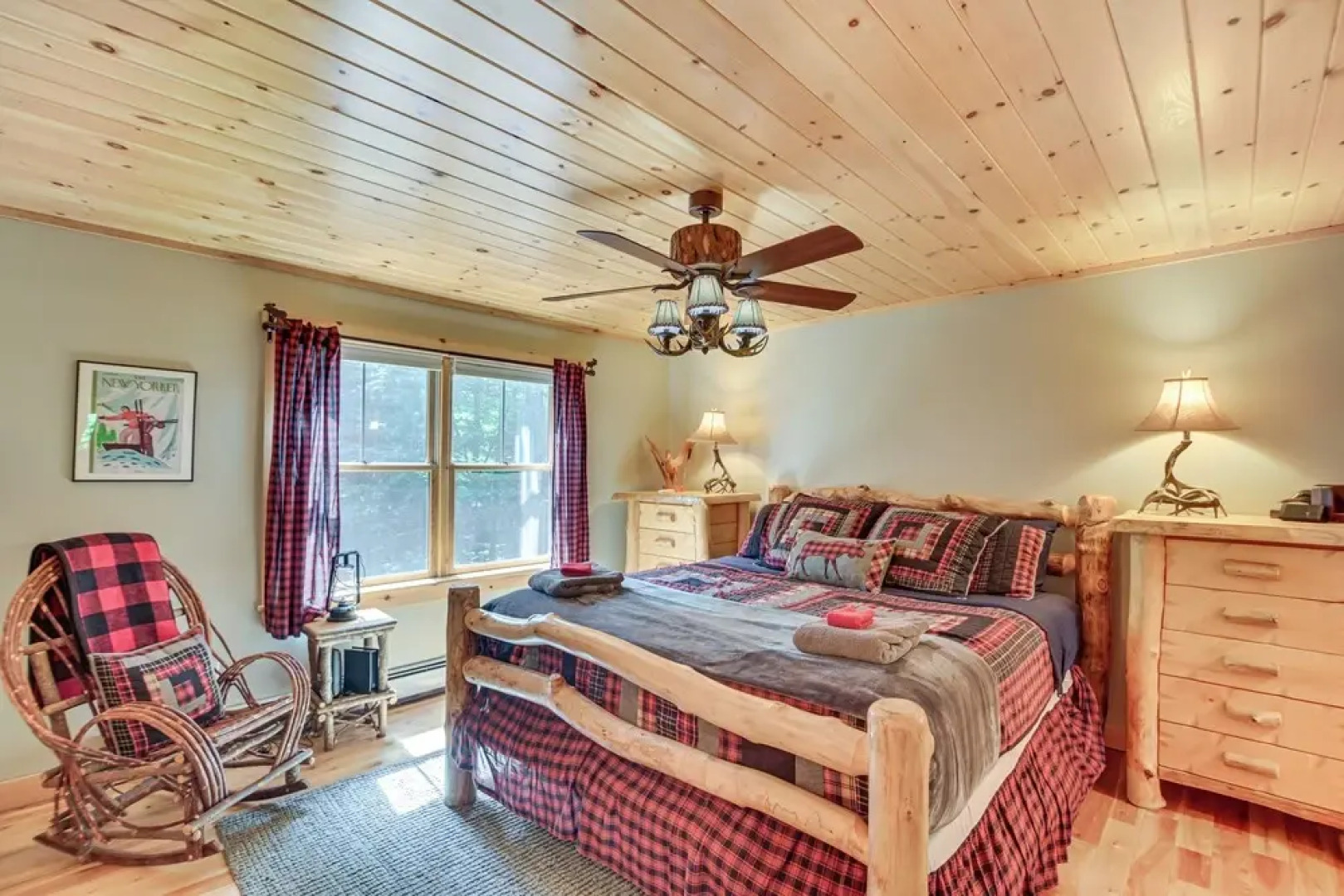 7 Mi to White Mountain NF - Woodsy Bethel Cabin!