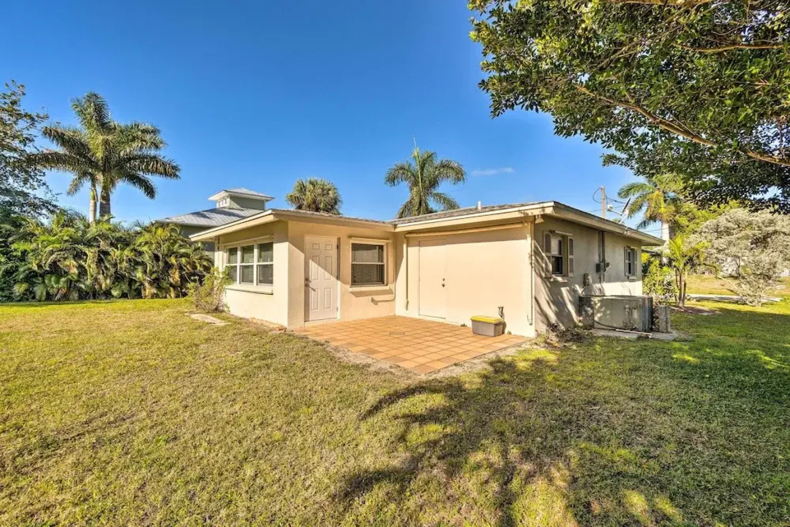 Punta Gorda Home With Backyard ~ 1 Mile to Dtwn!
