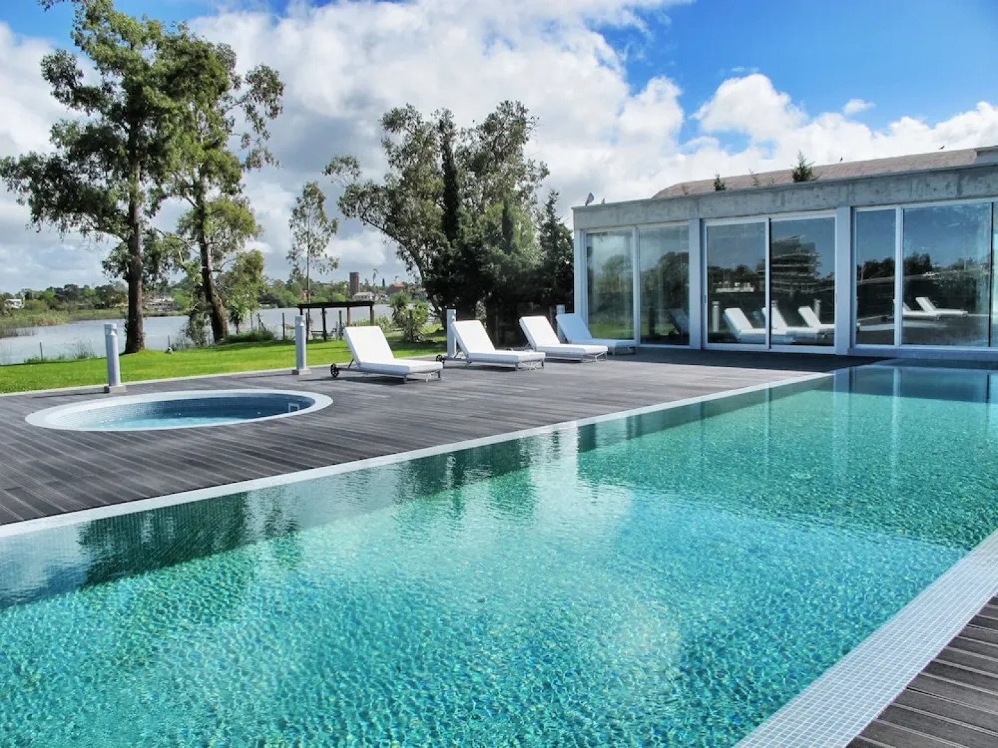 Faros de Carrasco Apartments