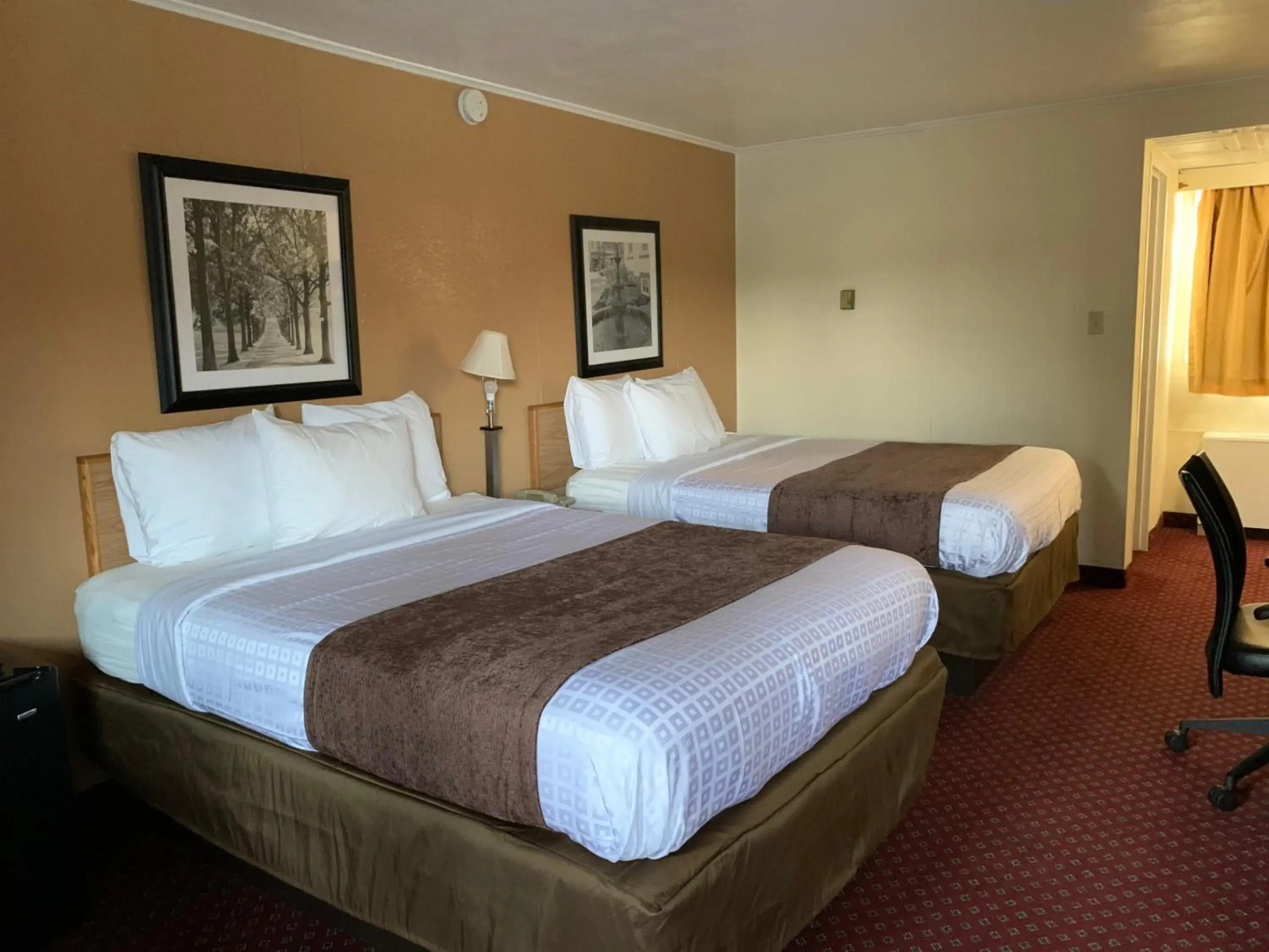Red Carpet Inn & Suites Ebensburg