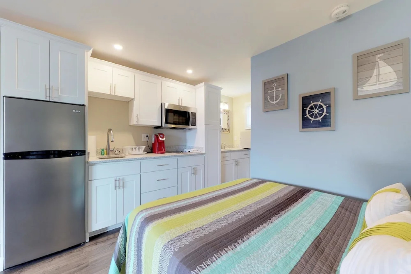 Holiday Guest House Bed & Breakfast