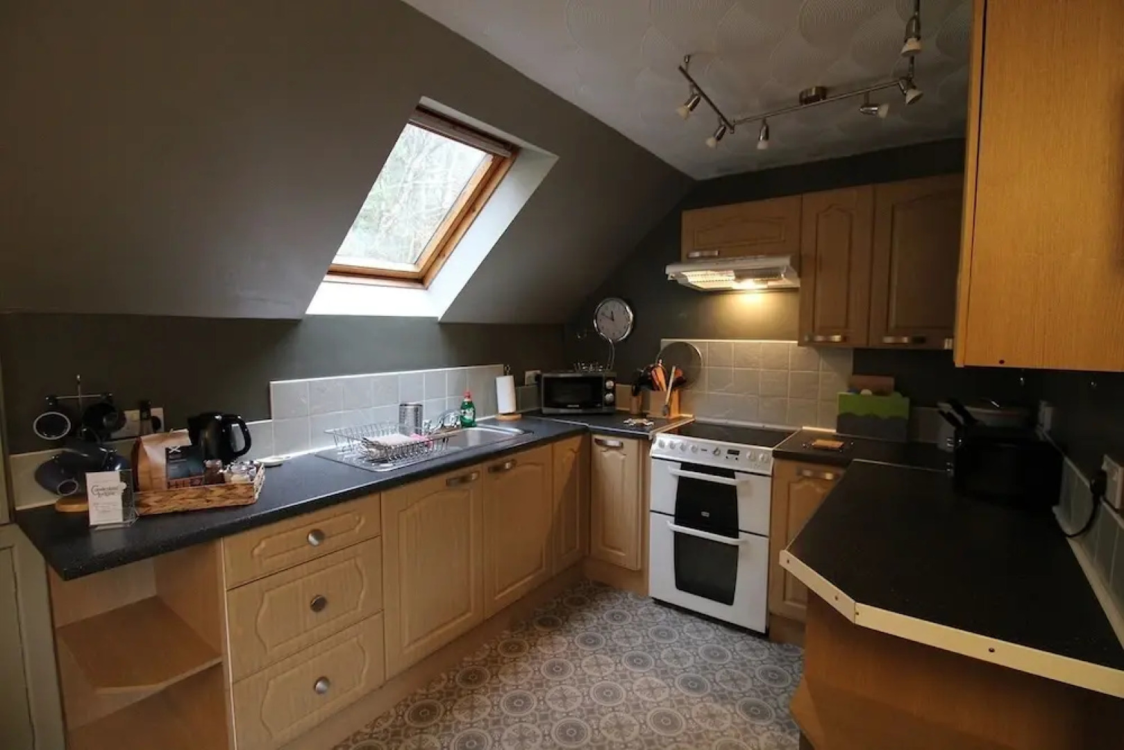 Highland Comfort With Mountain Views