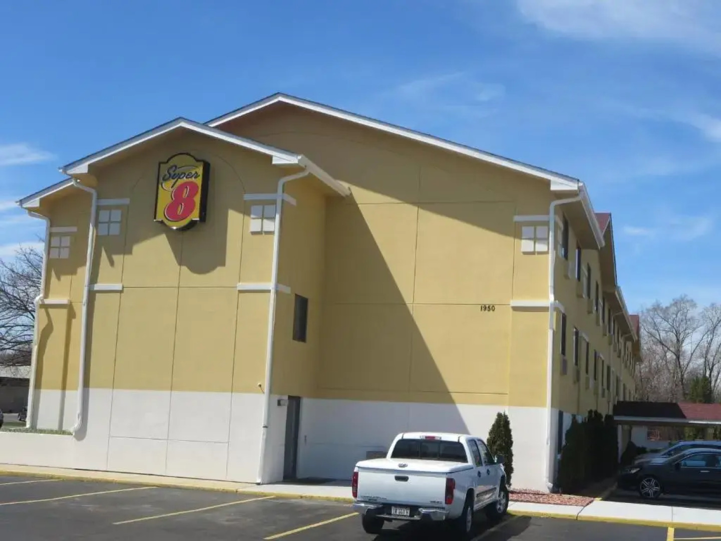 Super 8 Mundelein/Libertyville Area