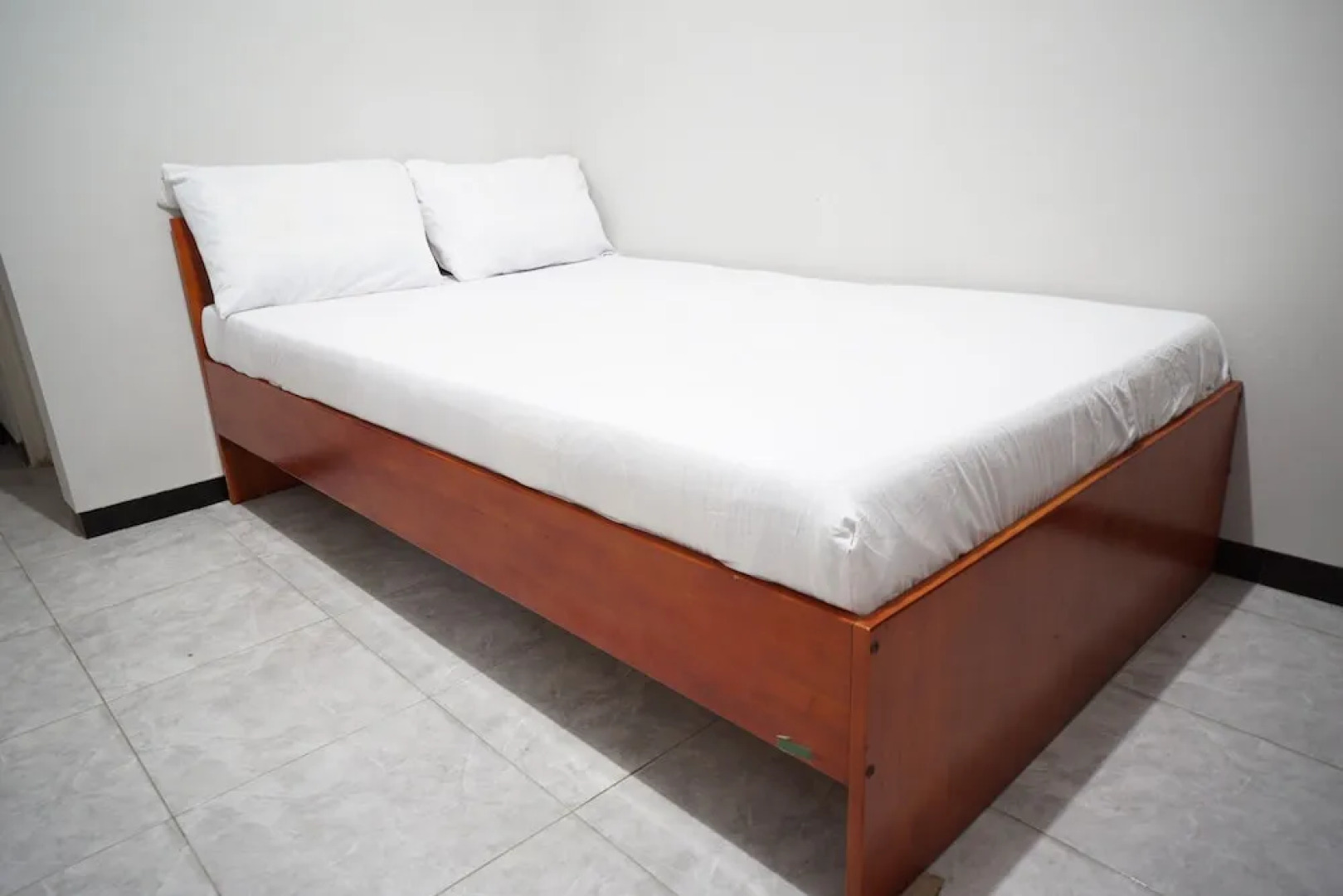 OYO Life 93045 Kost Putra Bu Ketut