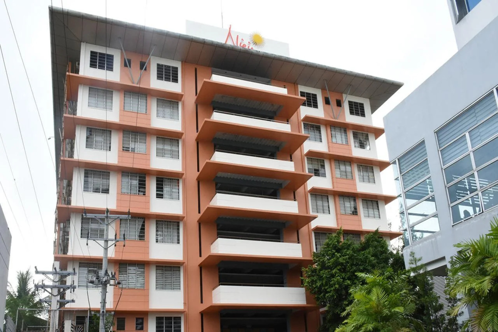 Alicia Tower Residences - Adult Only - Hostel