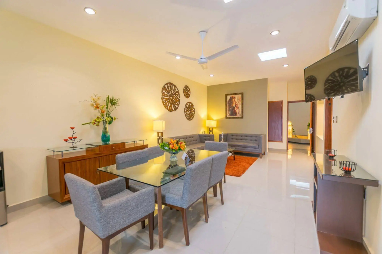 Hotel Ecce Inn & Spa