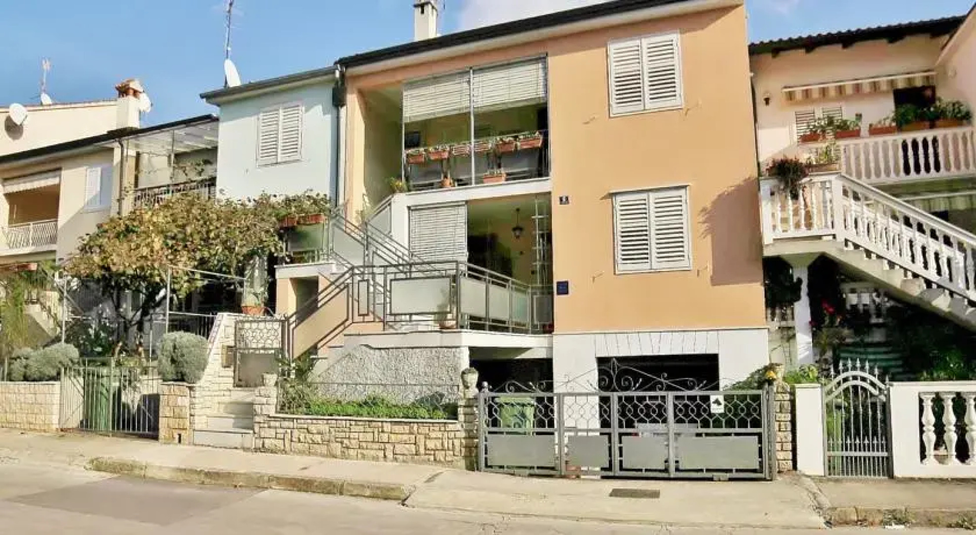 Apartments Lucio 399