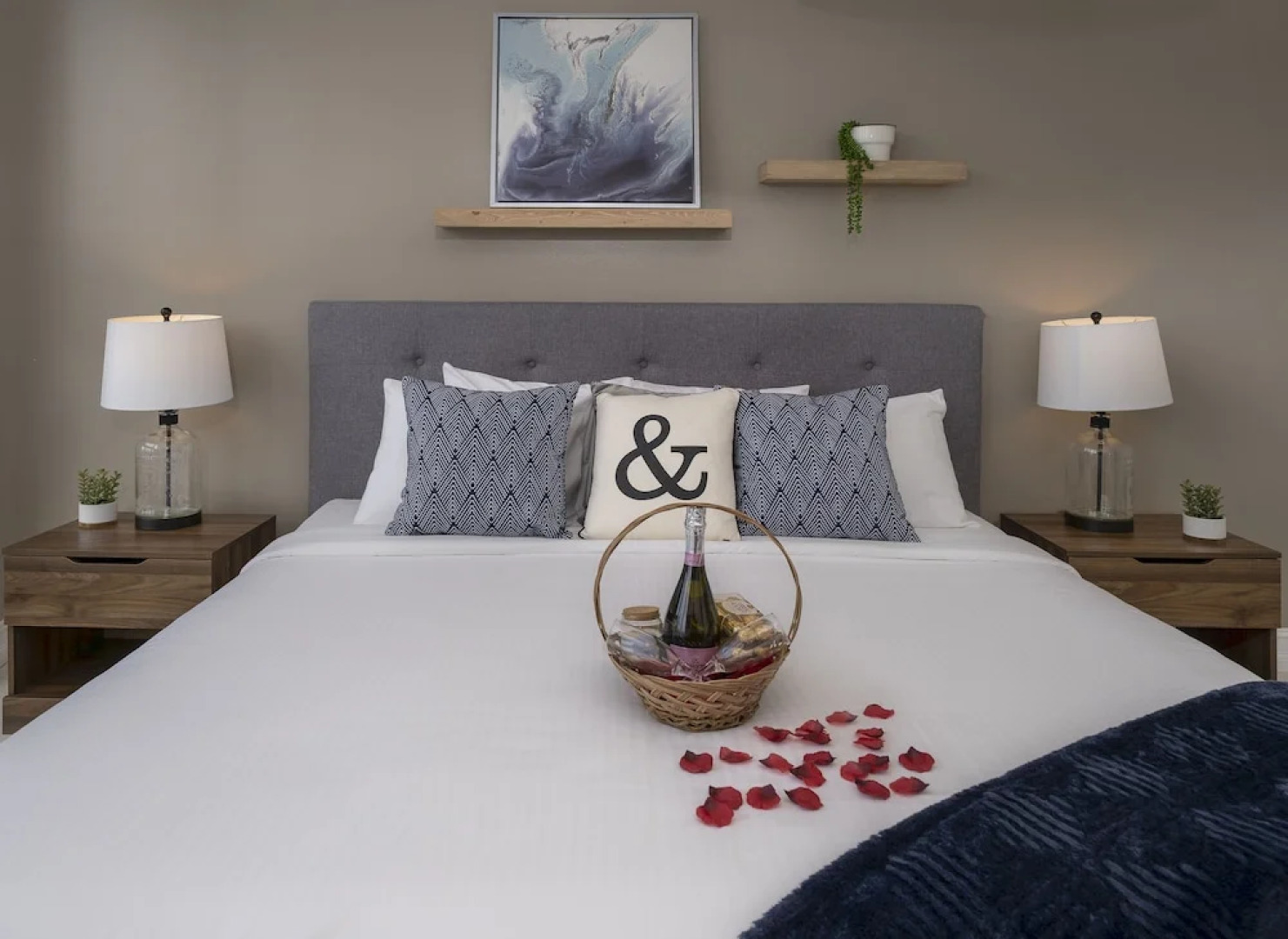 Icon Residences By Sunnyside Hotel and Resorts