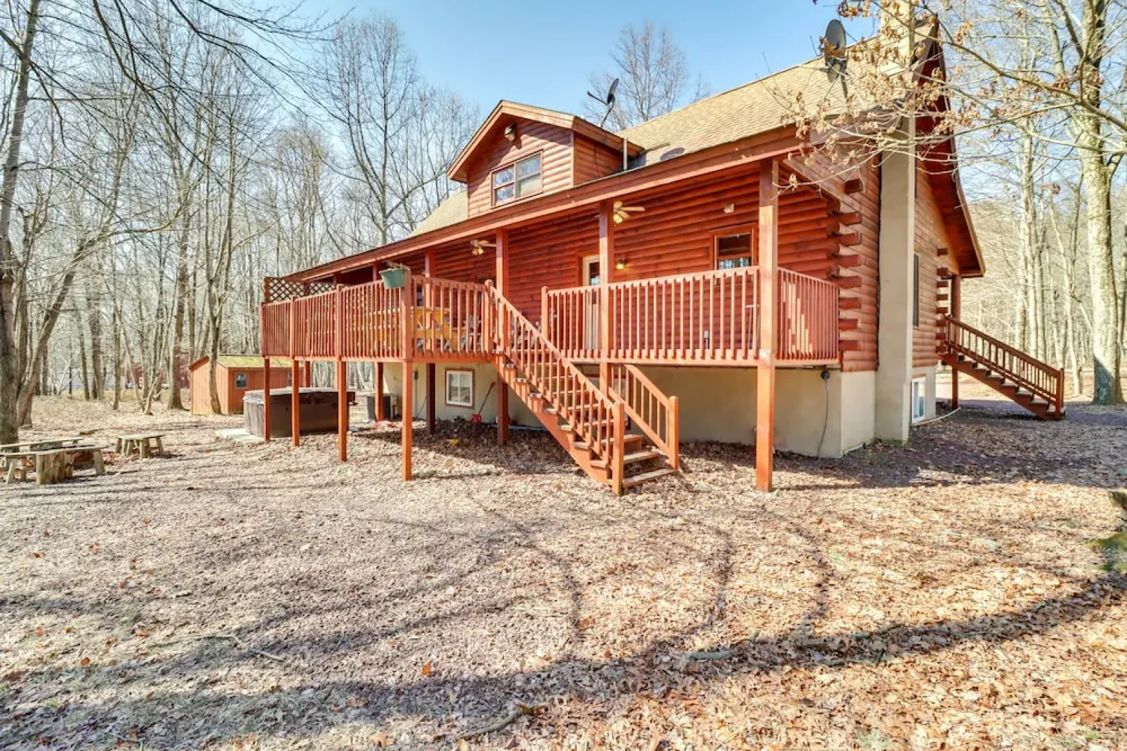 Private Hot Tub & Fire Pit: Log Cabin in Blakeslee
