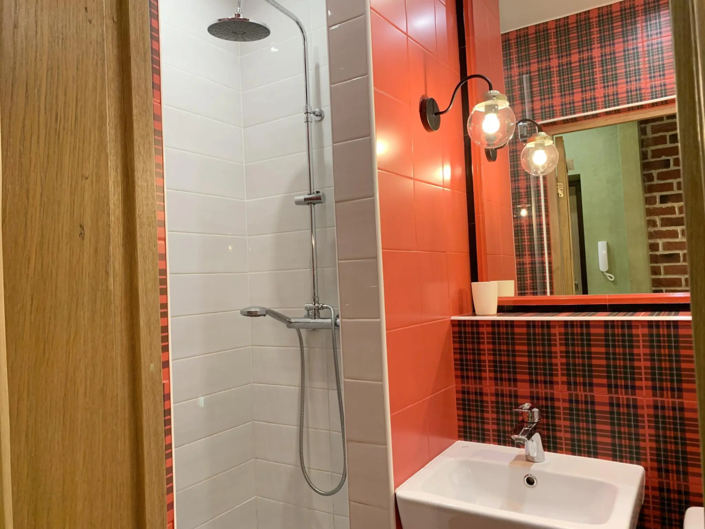 Moon72 (Мун72) на улице Фармана Салманова