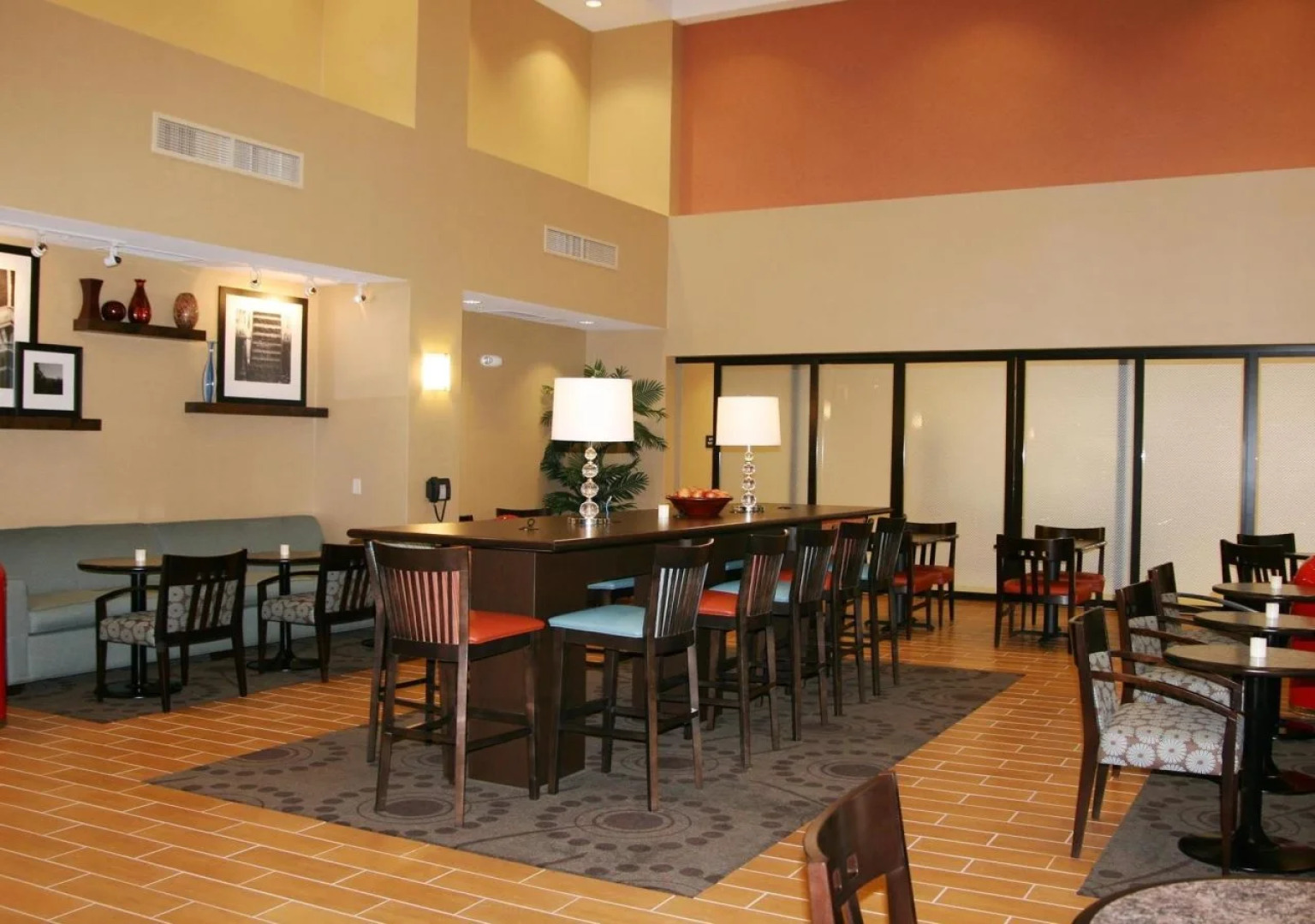 Hampton Inn & Suites Folsom
