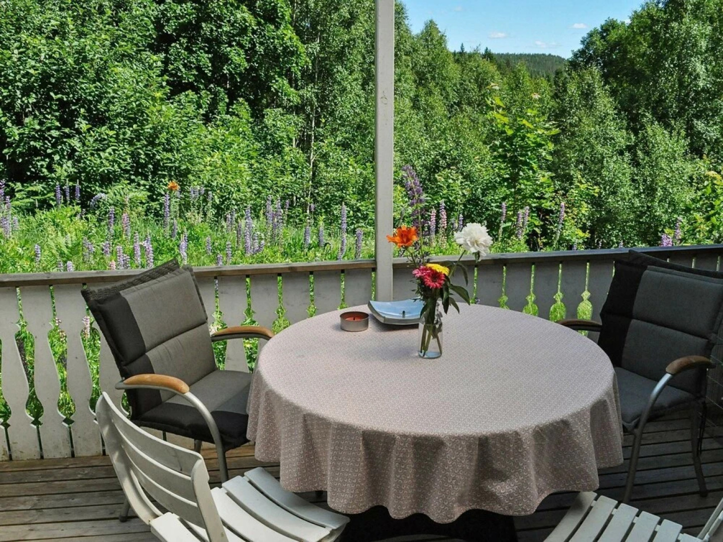 6 Person Holiday Home in Sunne