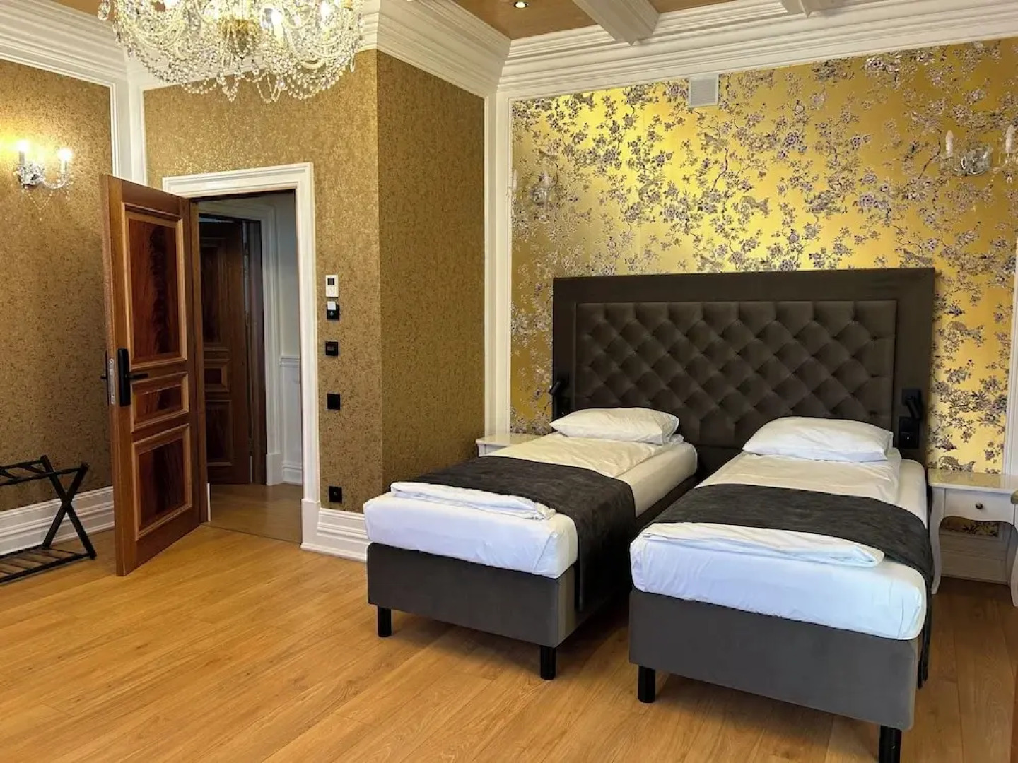 Oficerski Yacht Club Resort & Spa