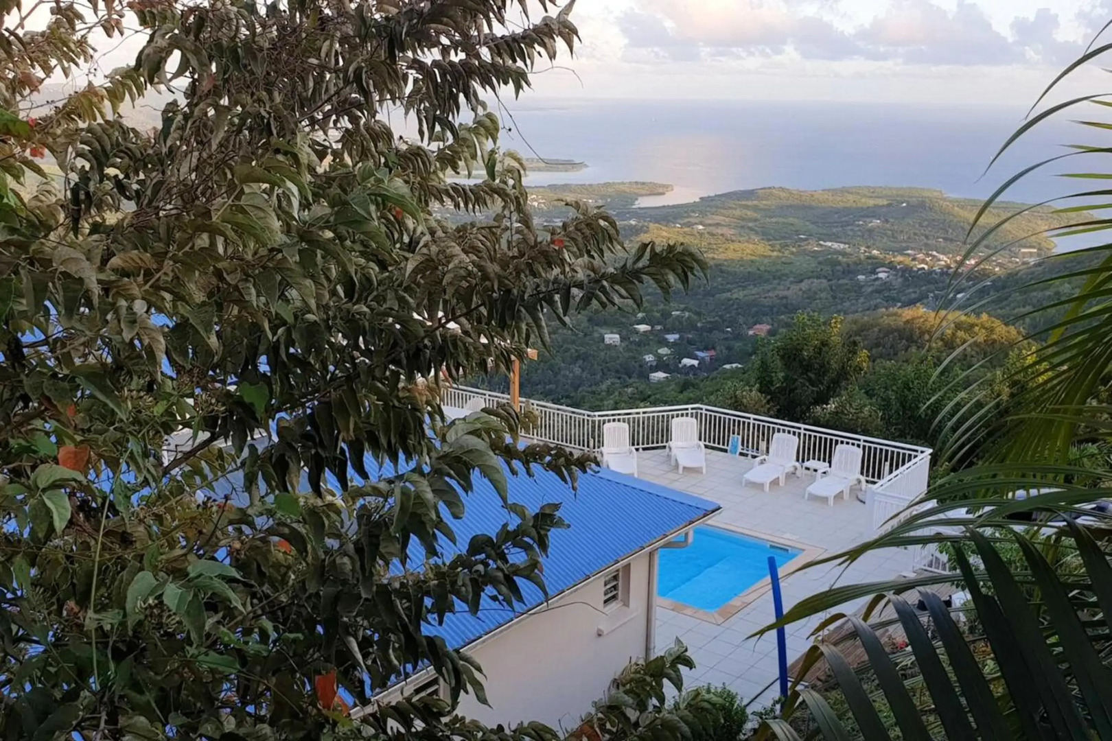 Villa de 3 chambres avec vue sur la mer piscine privee et jardin amenage a Le Diamant