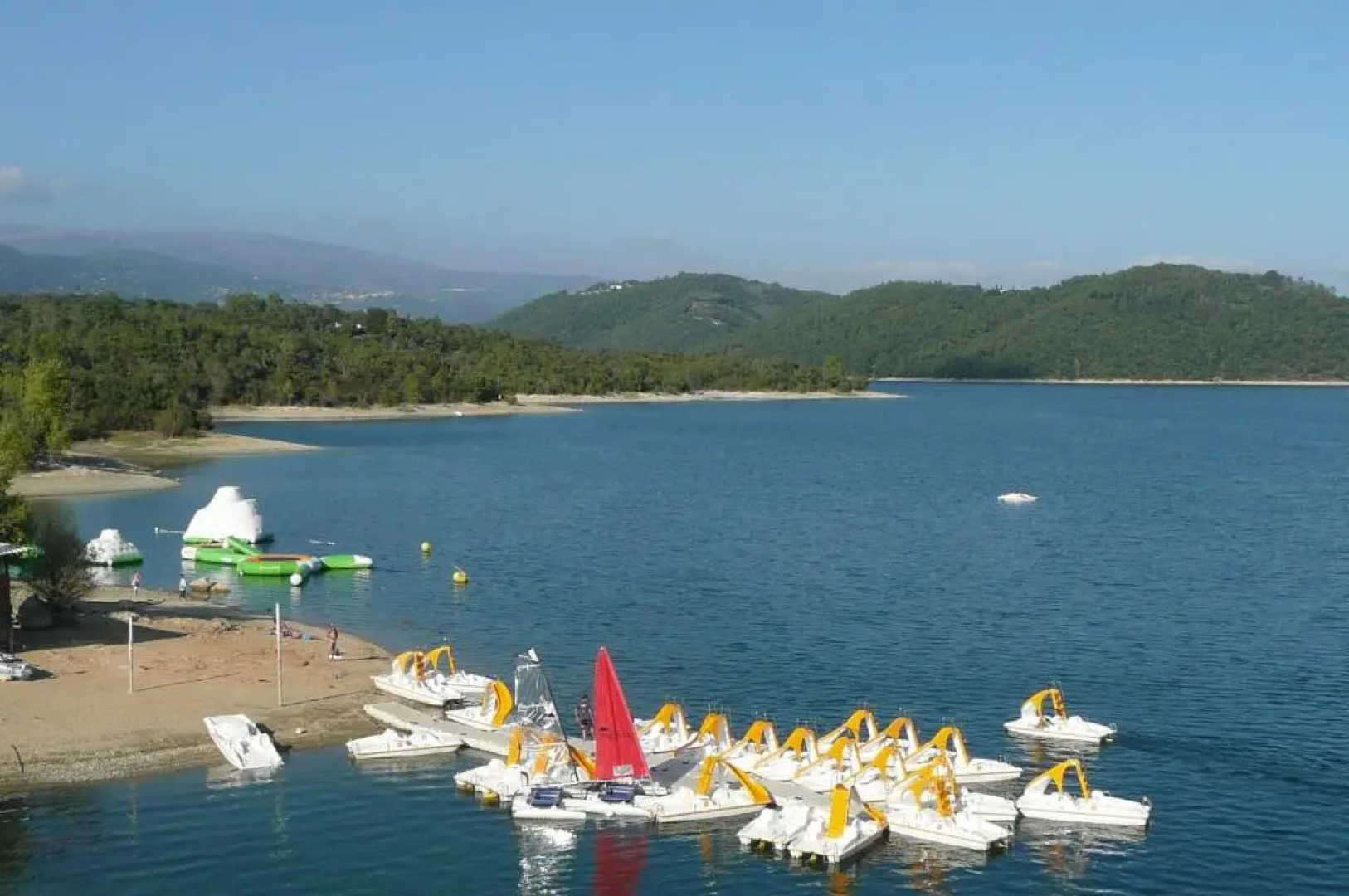 la Soleiade Gites 2à4 pers au Lac de Saint-Cassien proximité Cannes Mandelieu la Napoule Frejus St Raphael
