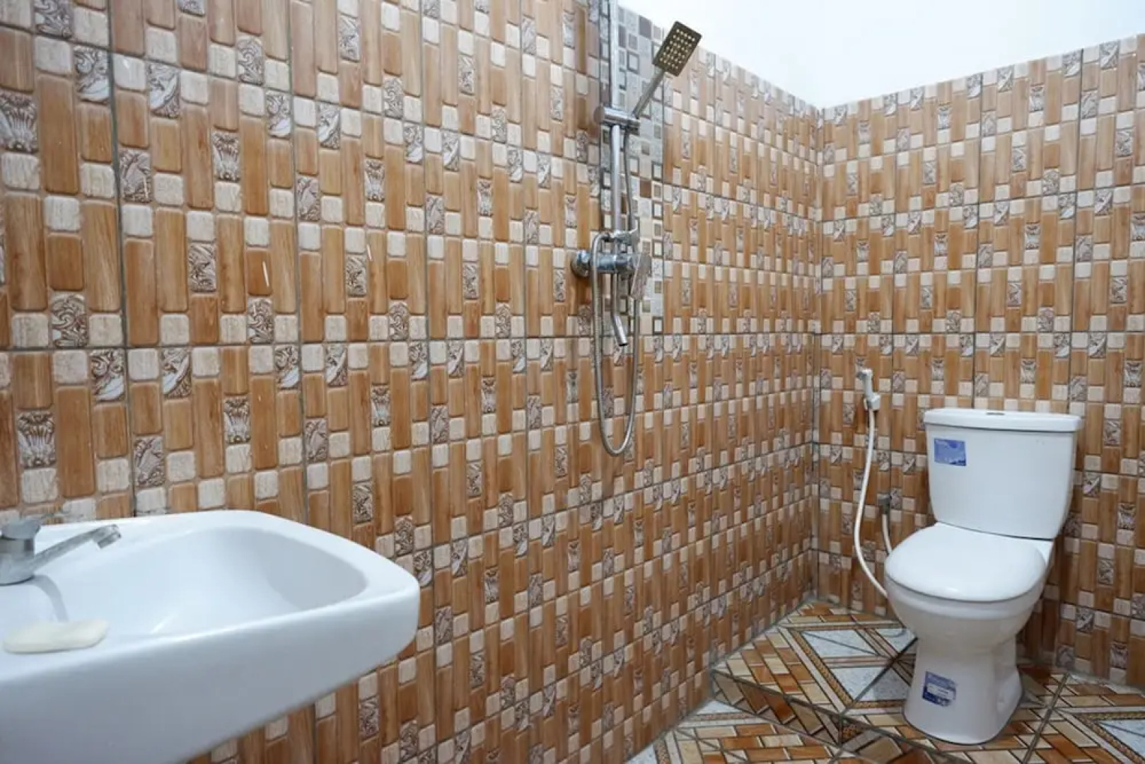 RedDoorz near Betoambari Airport Bau Bau