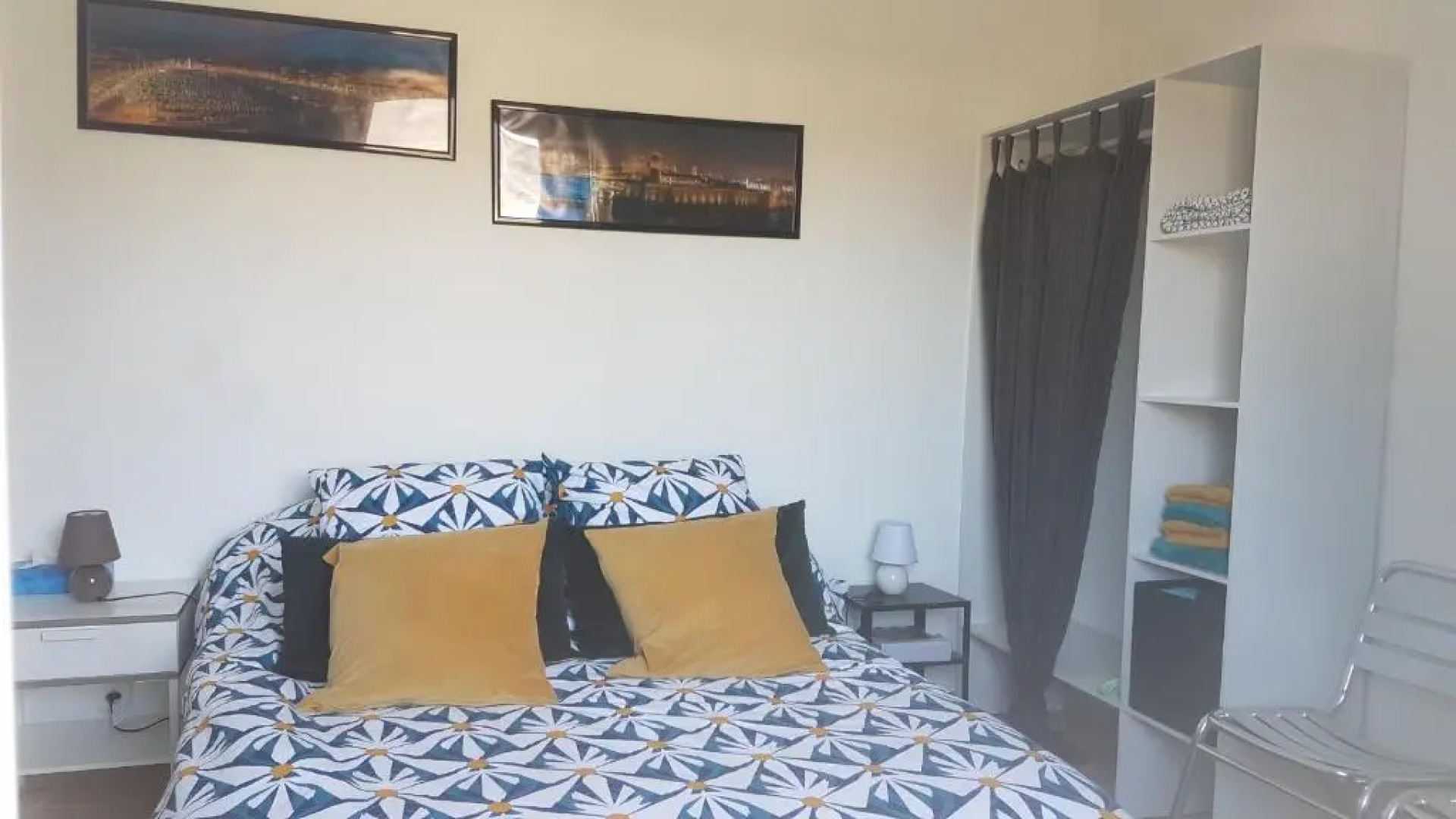 Chambre Privee Des 2 Clochers (Adults Only)