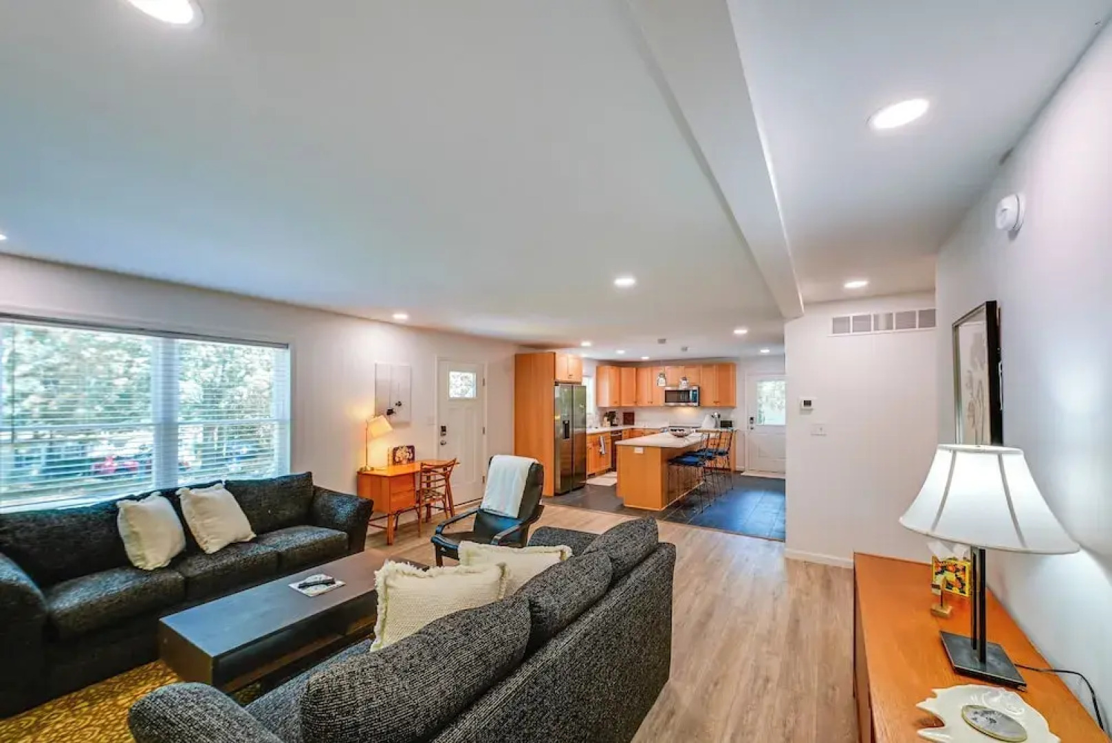 Coastal Comfort: Rehoboth Beach Getaway w/ Porch!