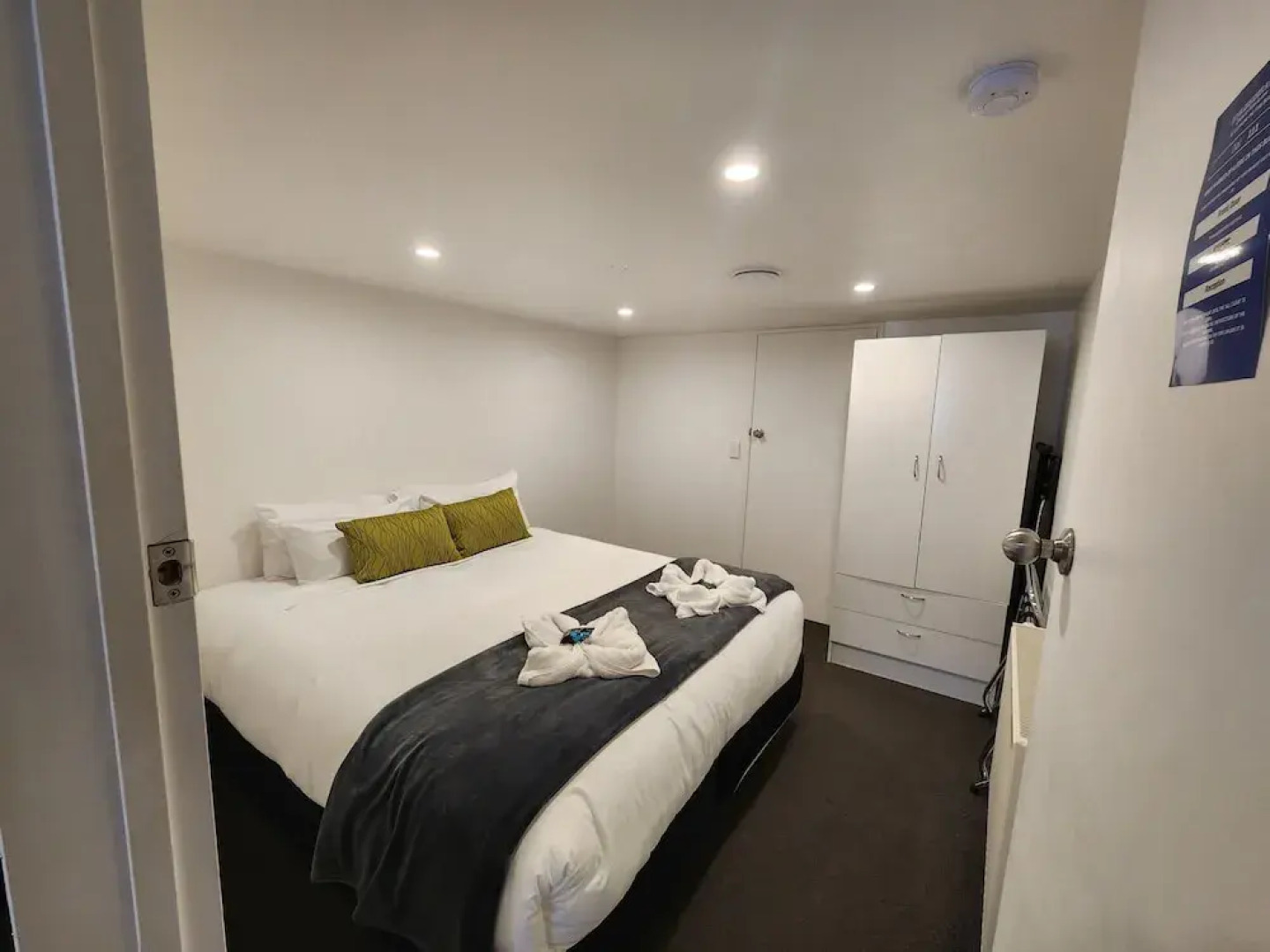 Pinewood Houses and Apartments