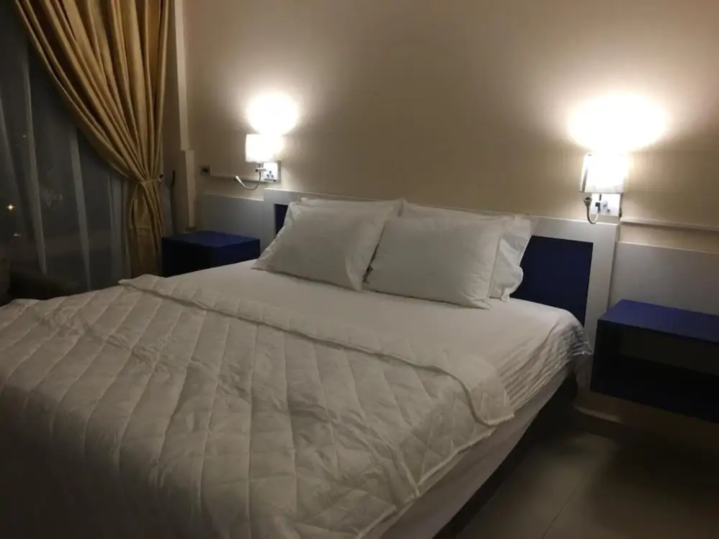 Golden Tree Hotel