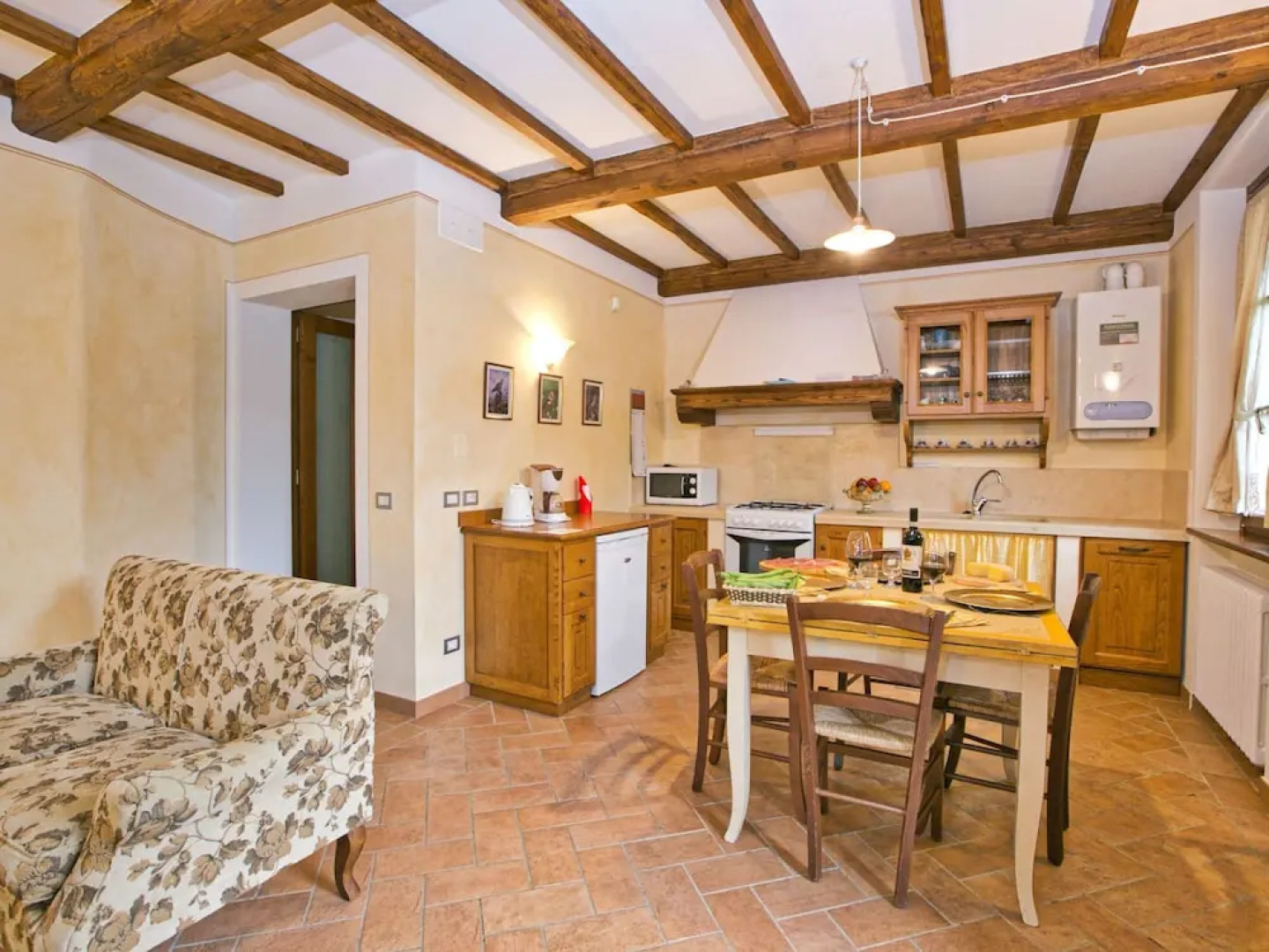 Rustic Retreat With Pool