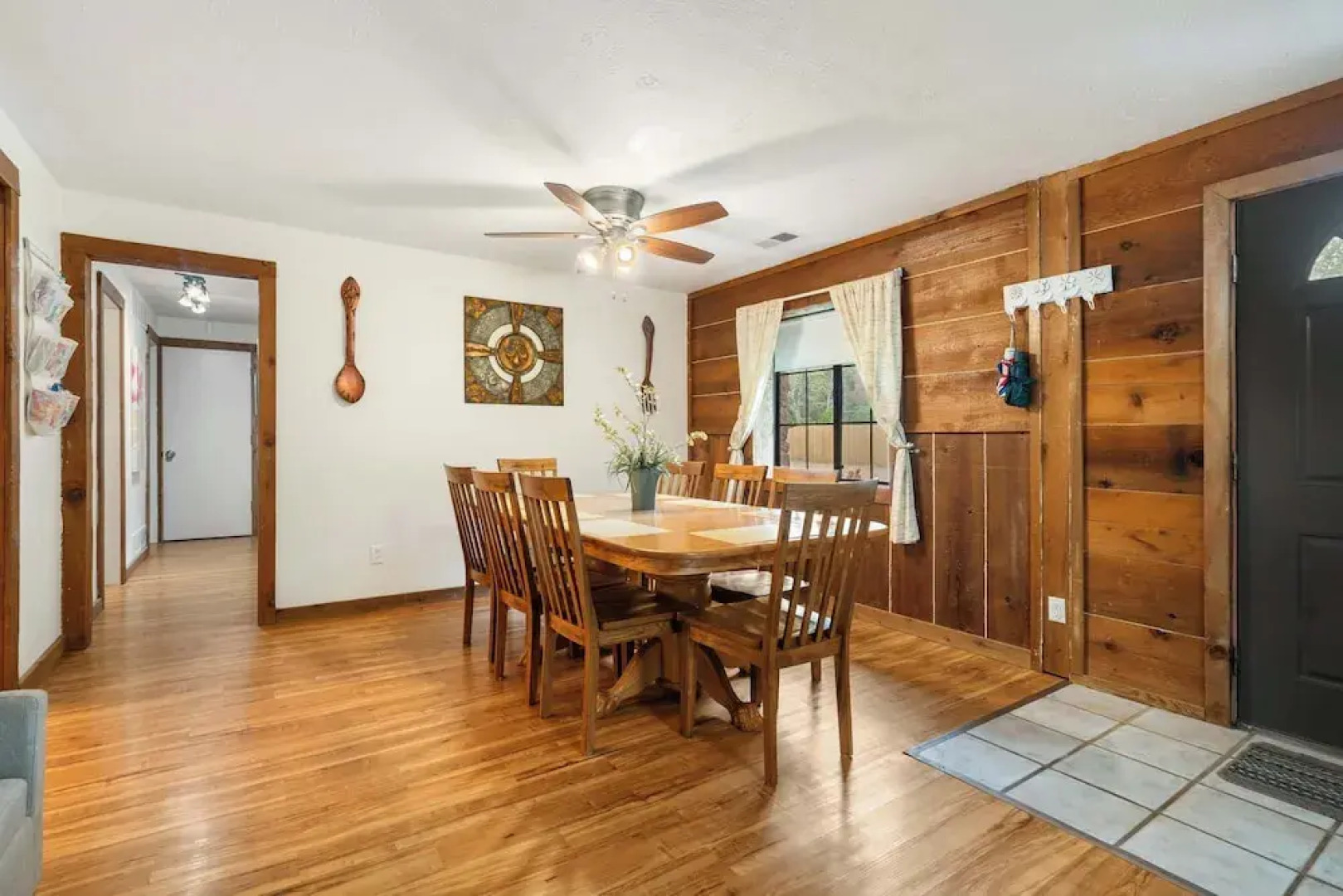 The Cozy Cottage Getaway - Private Pool & Hot Tub