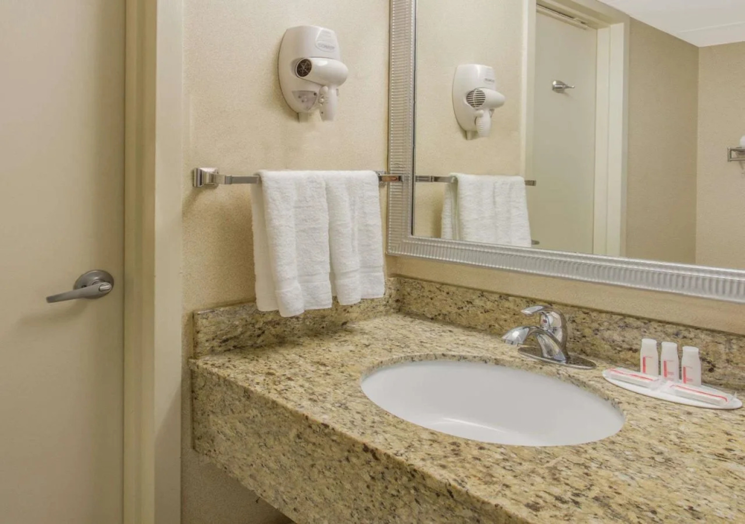 Baymont by Wyndham Fayetteville Fort Bragg Area