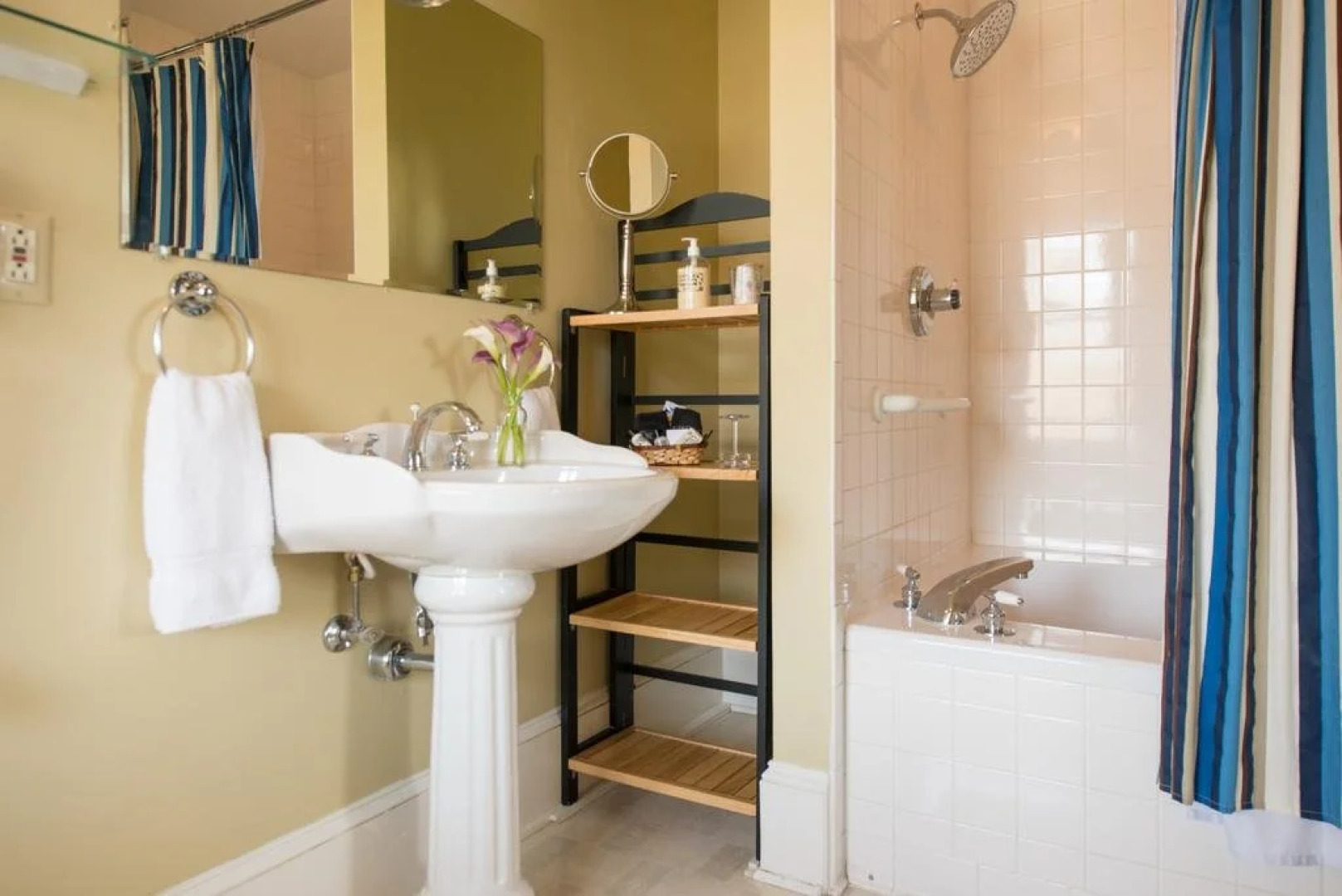 Steeles Tavern Manor