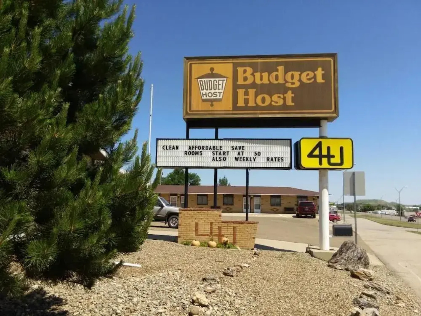 Budget Host 4 U Motel