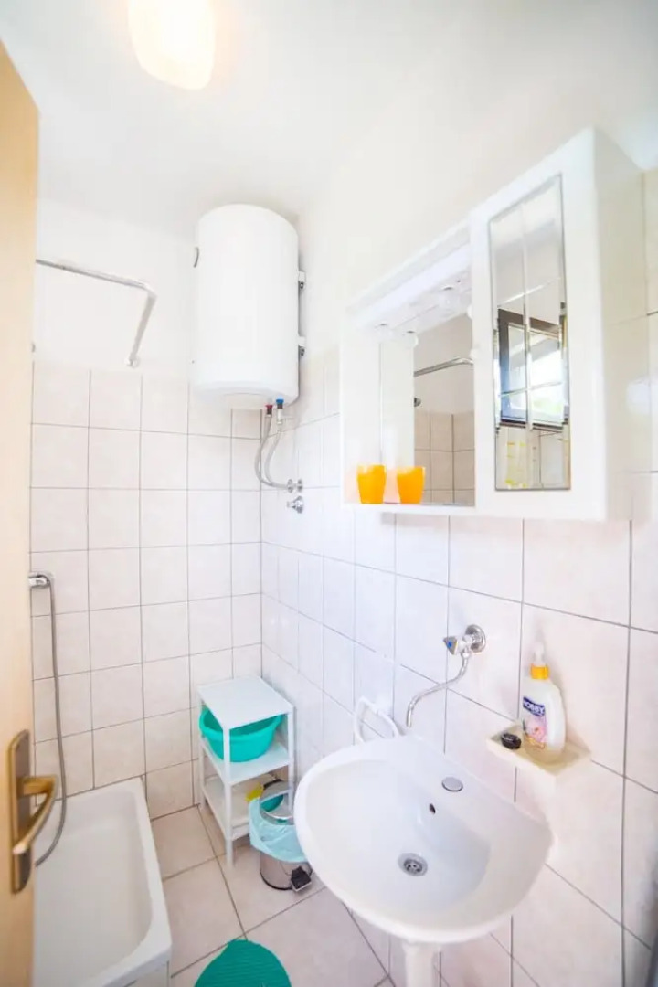 Apt Next to the Beach w Balcony and sea View